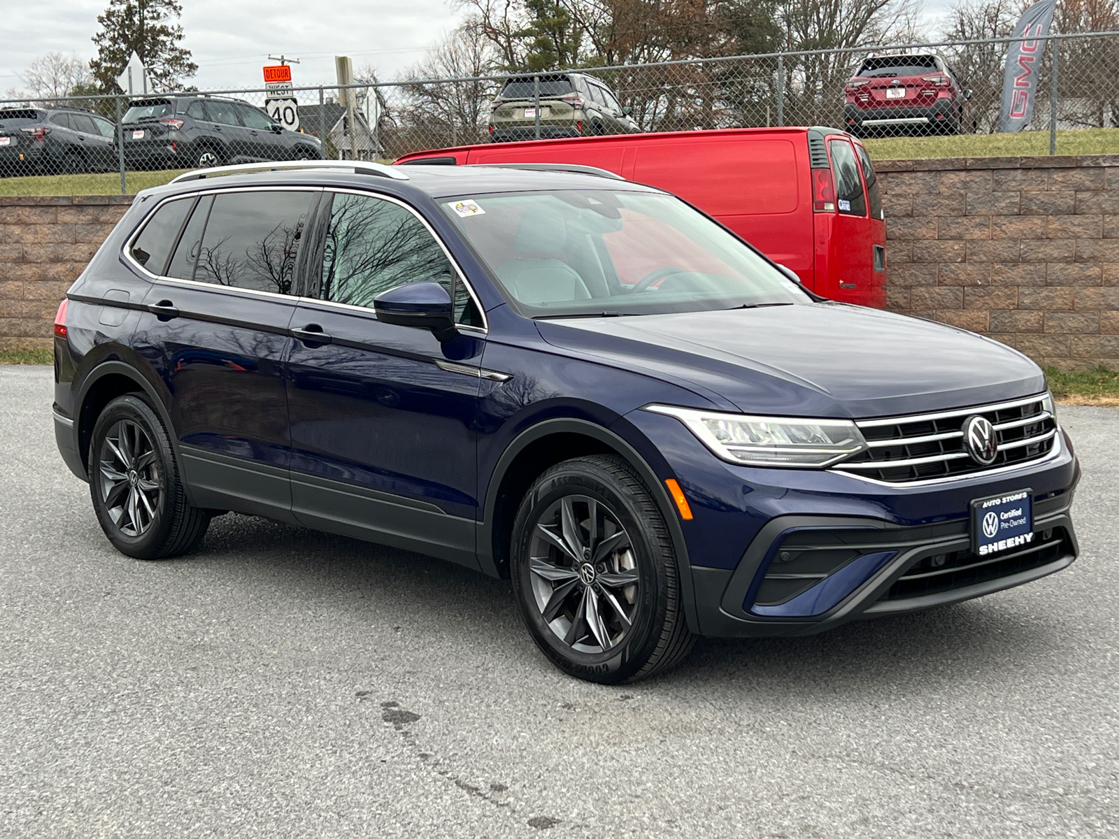 2023 Volkswagen Tiguan 2.0T SE 1