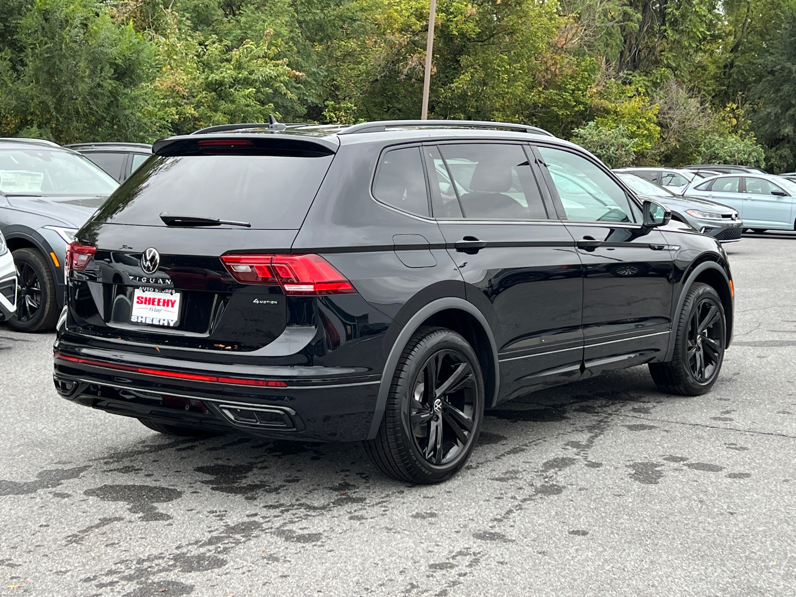 2024 Volkswagen Tiguan 2.0T SE R-Line Black 3