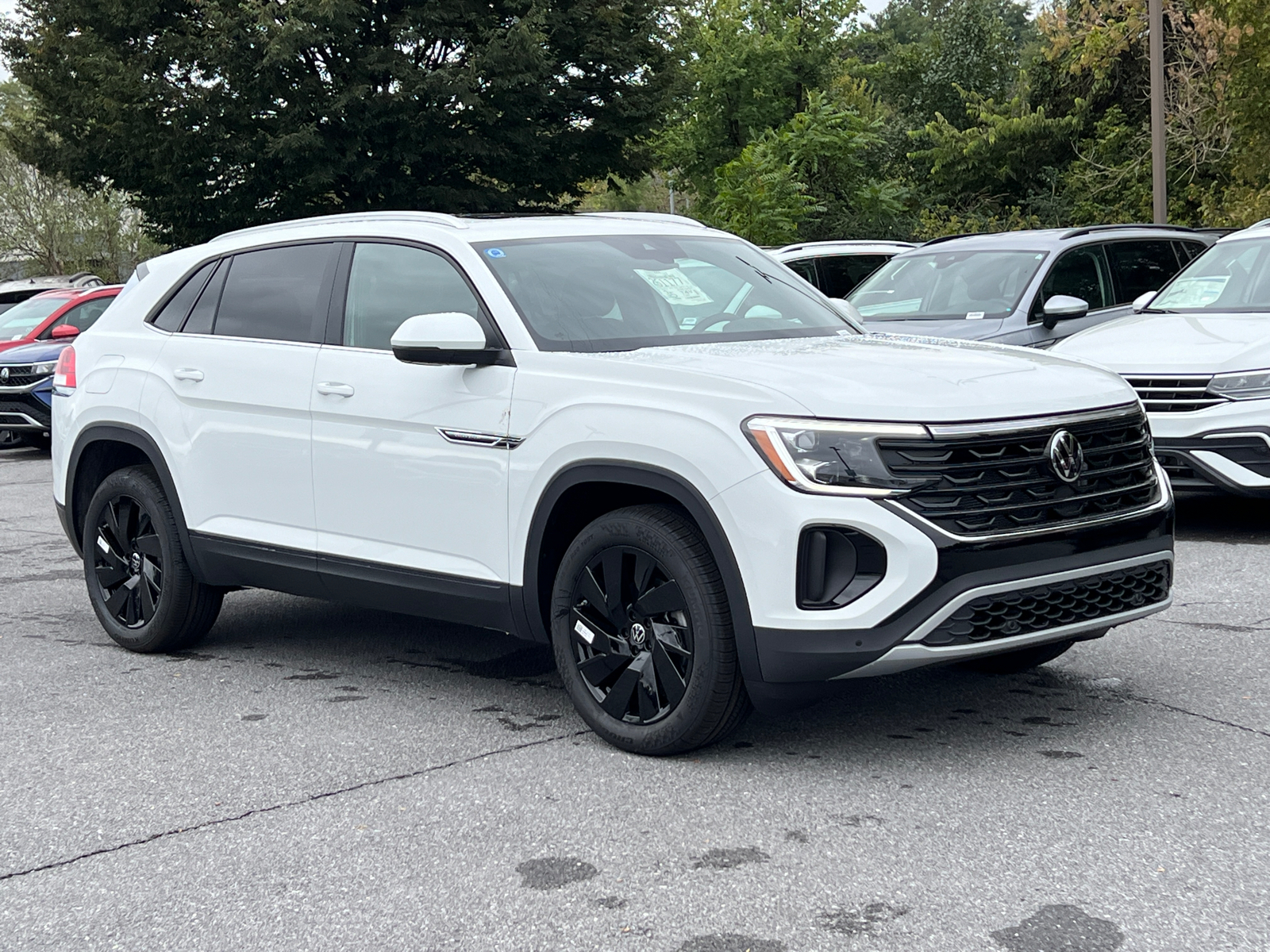 2024 Volkswagen Atlas Cross Sport 2.0T SE w/Technology 1