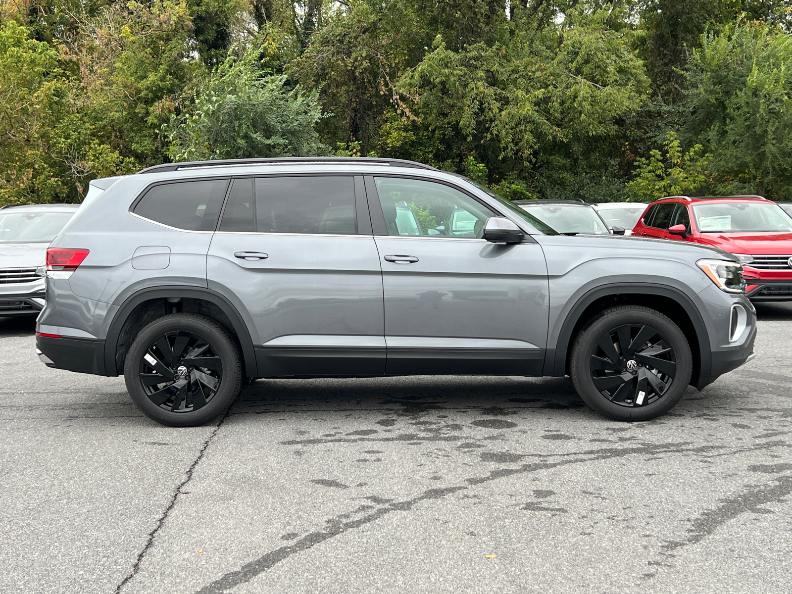 2024 Volkswagen Atlas 2.0T SE w/Technology 2