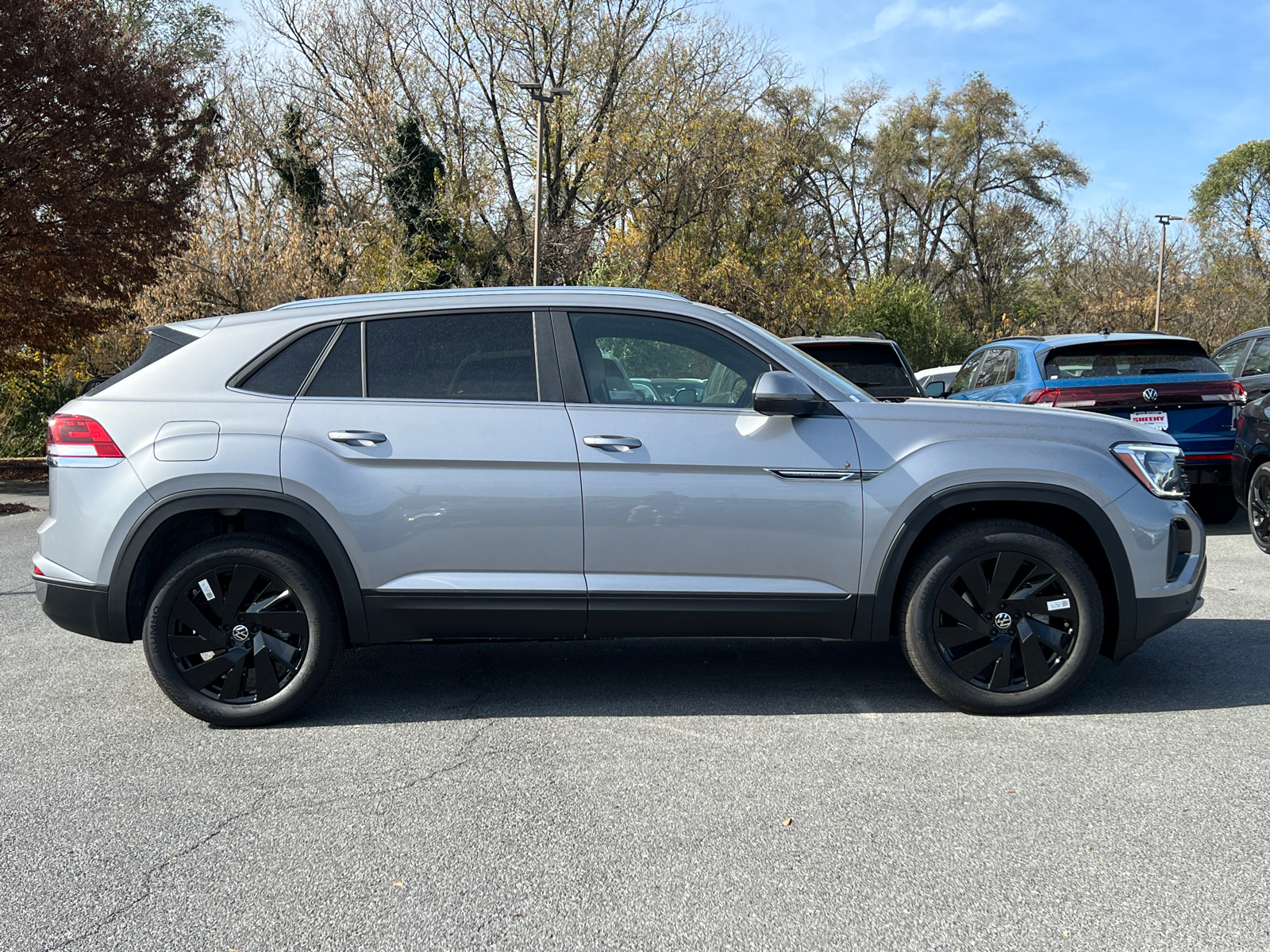 2024 Volkswagen Atlas Cross Sport 2.0T SE w/Technology 2