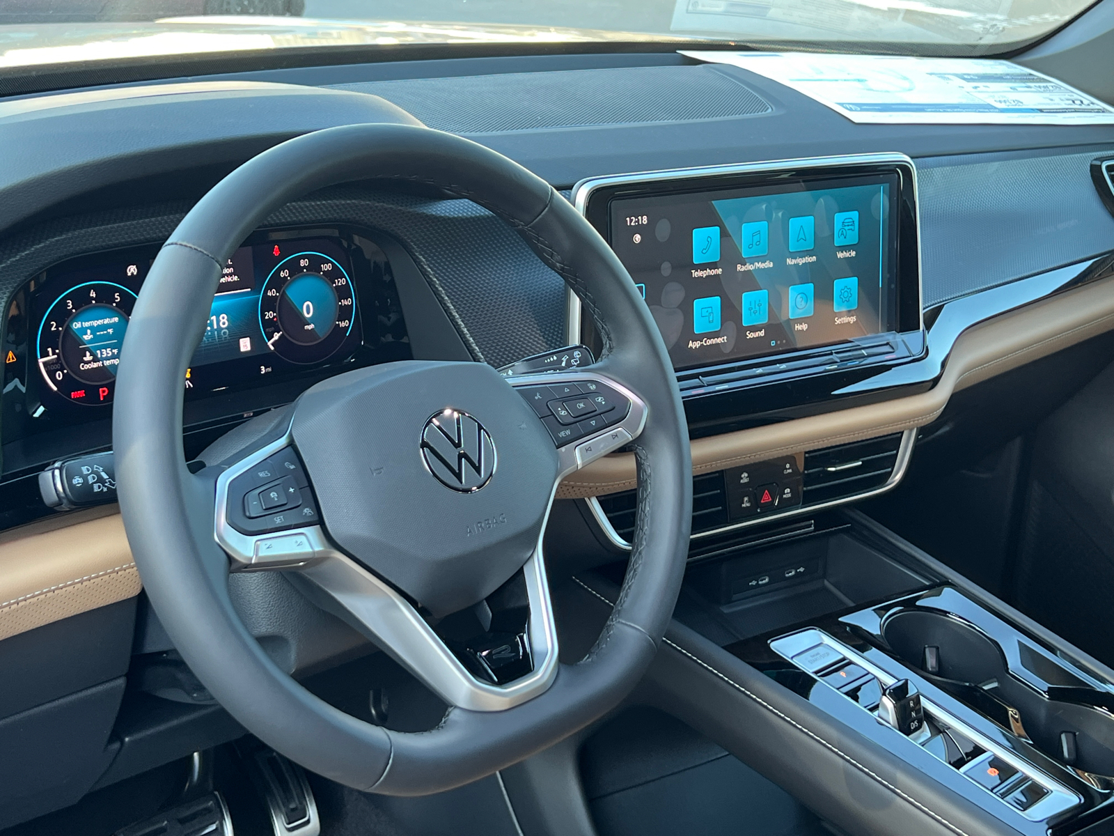 2024 Volkswagen Atlas Cross Sport 2.0T SEL R-Line 11