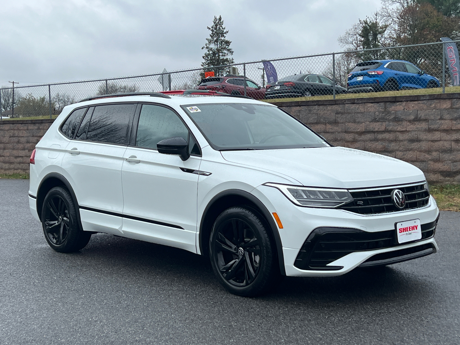 2023 Volkswagen Tiguan 2.0T SE R-Line Black 1