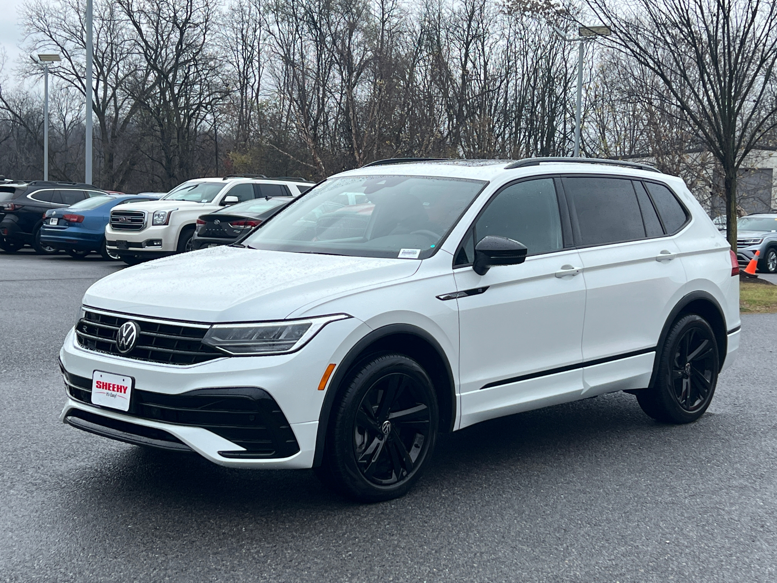 2023 Volkswagen Tiguan 2.0T SE R-Line Black 2