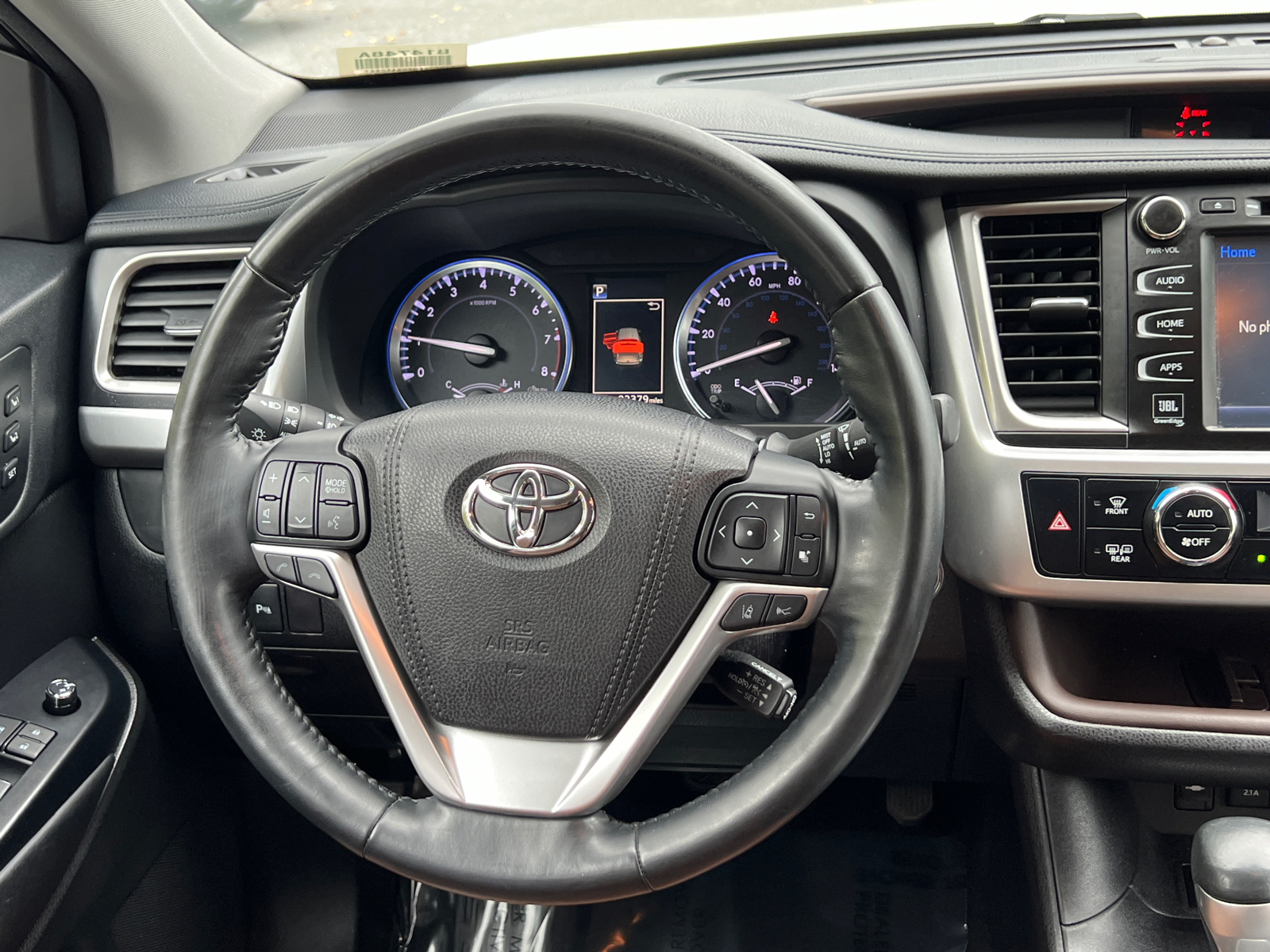 2017 Toyota Highlander Limited 18