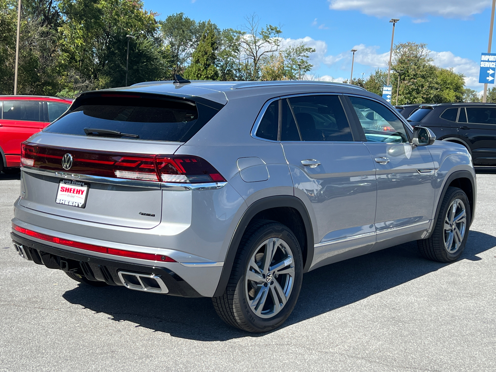 2024 Volkswagen Atlas Cross Sport 2.0T SEL R-Line 3