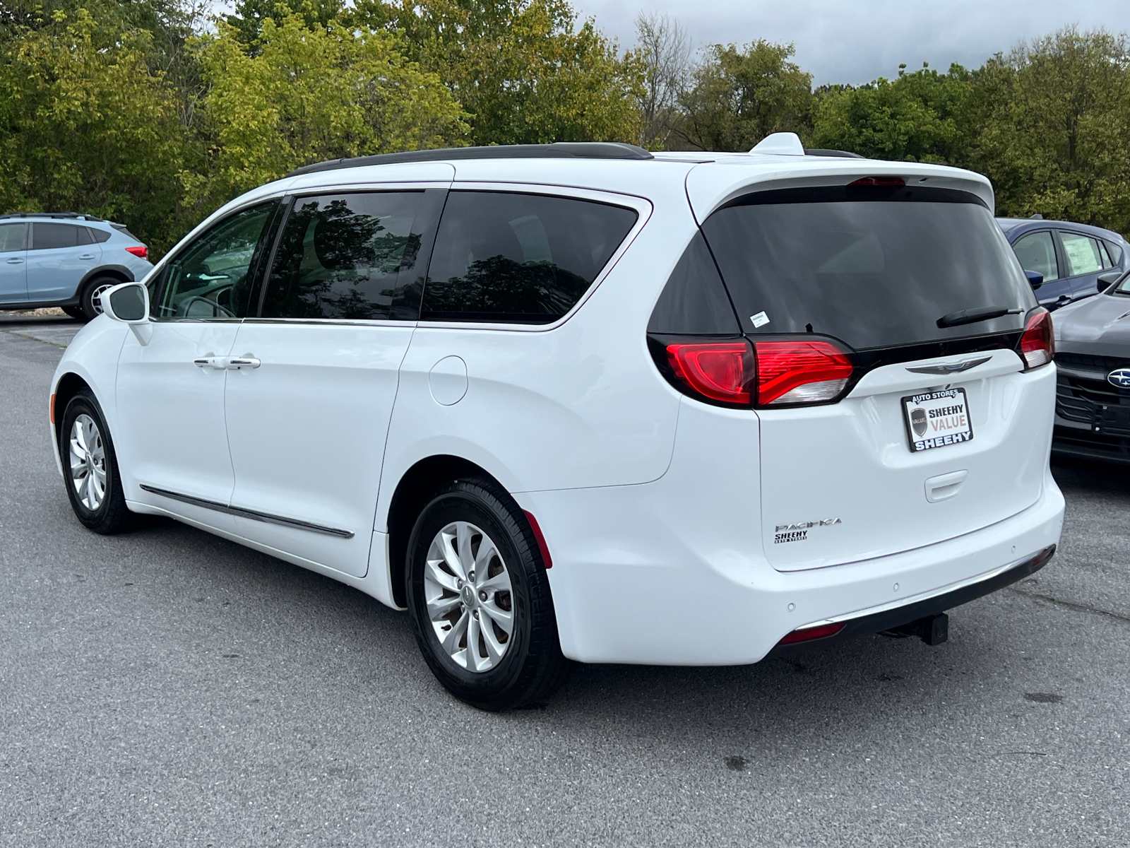 2017 Chrysler Pacifica Touring L 4