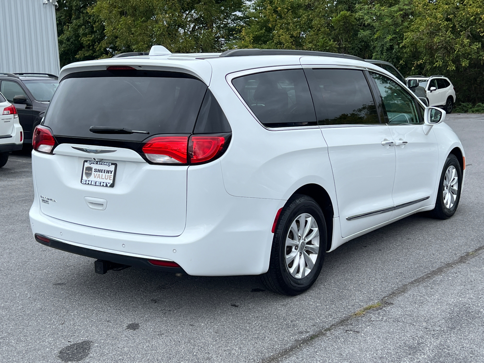 2017 Chrysler Pacifica Touring L 5