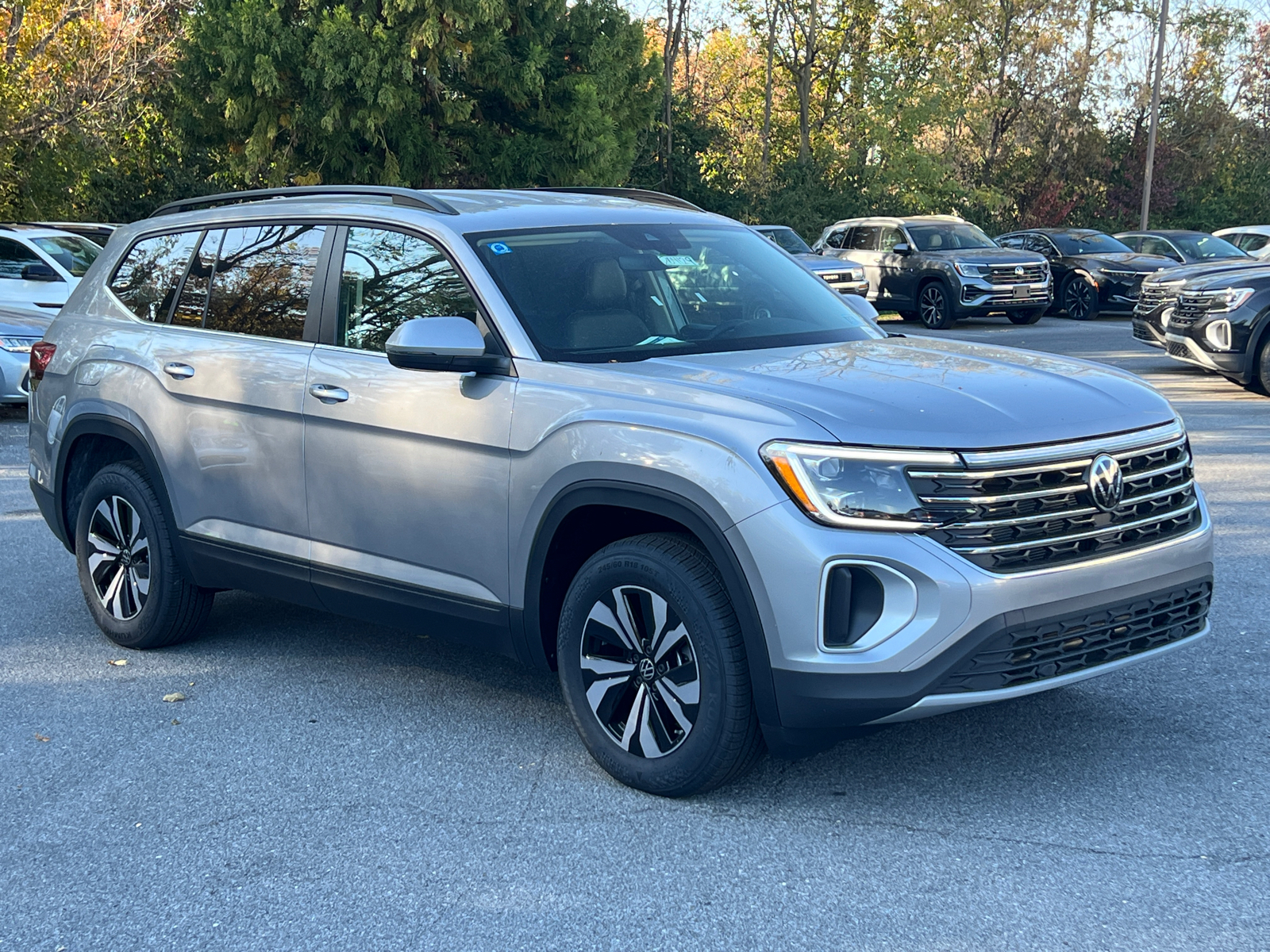 2024 Volkswagen Atlas 2.0T SE 1