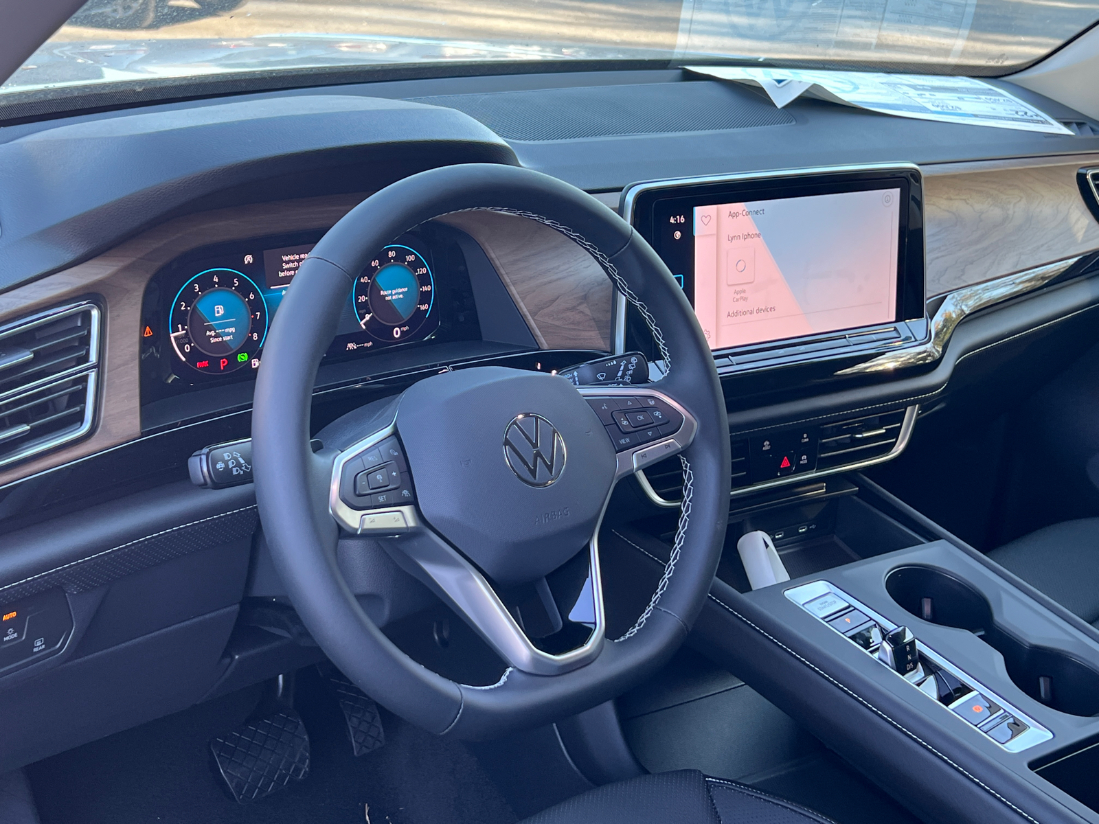 2024 Volkswagen Atlas 2.0T SE 10