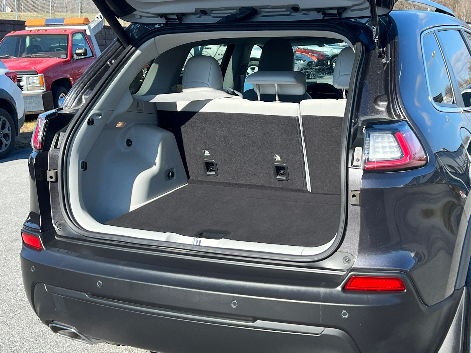 2021 Jeep Cherokee Latitude Lux 14