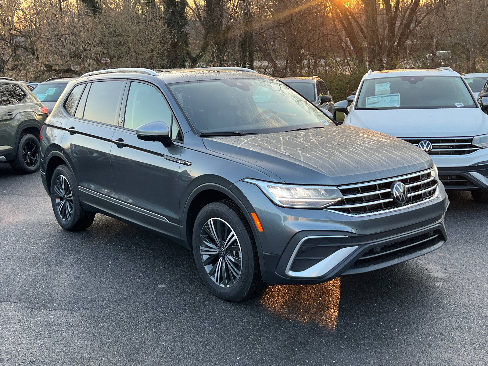 2024 Volkswagen Tiguan Wolfsburg 1