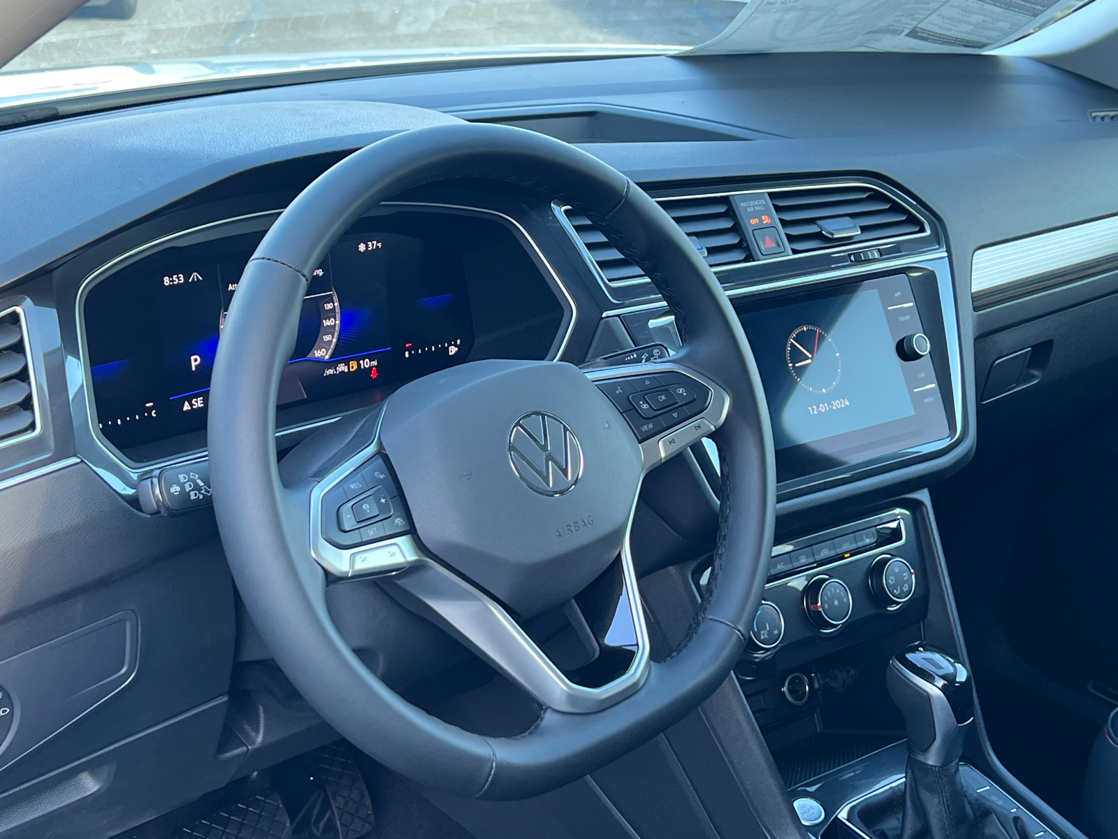 2024 Volkswagen Tiguan Wolfsburg 12