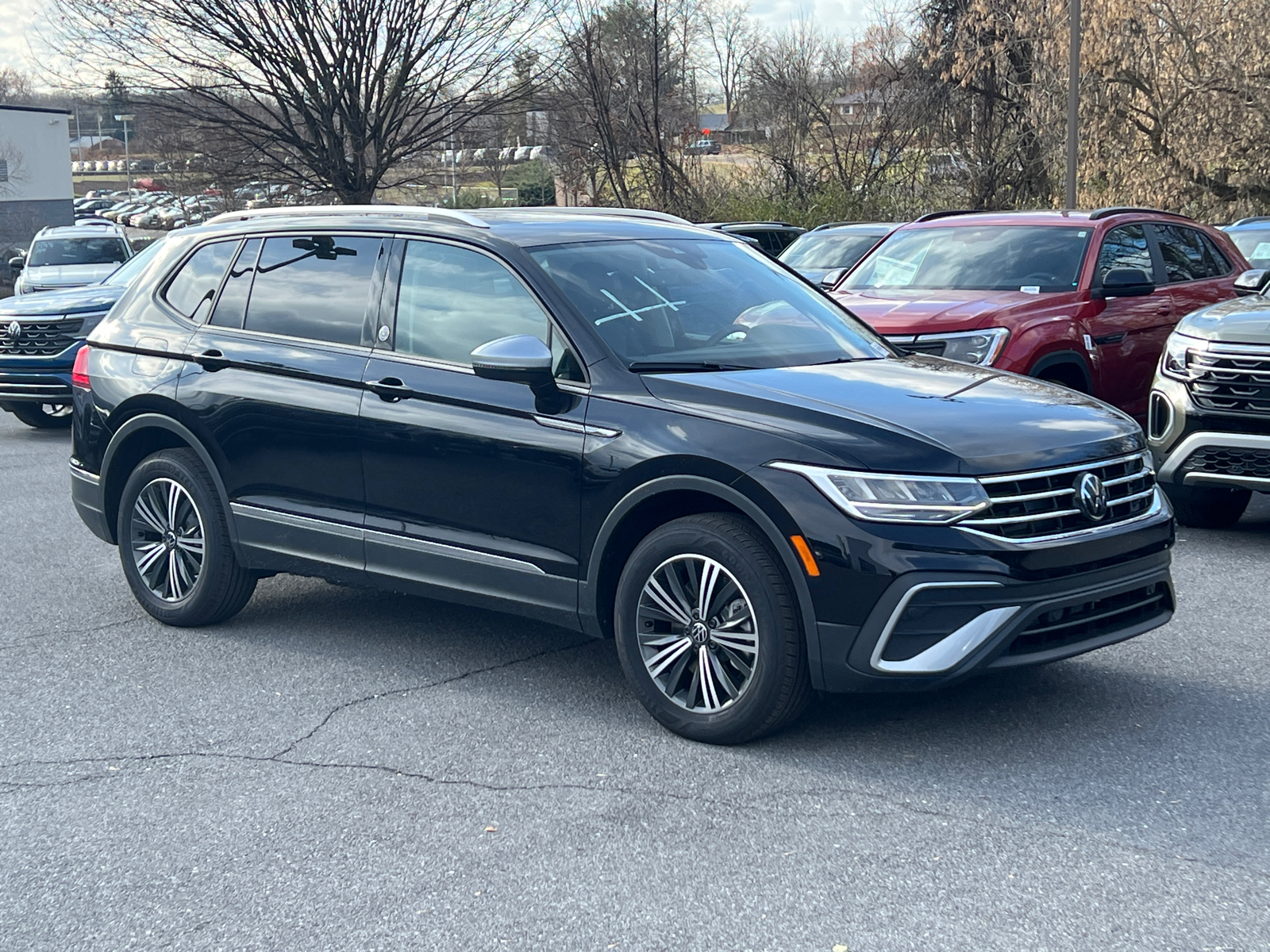 2024 Volkswagen Tiguan Wolfsburg 1