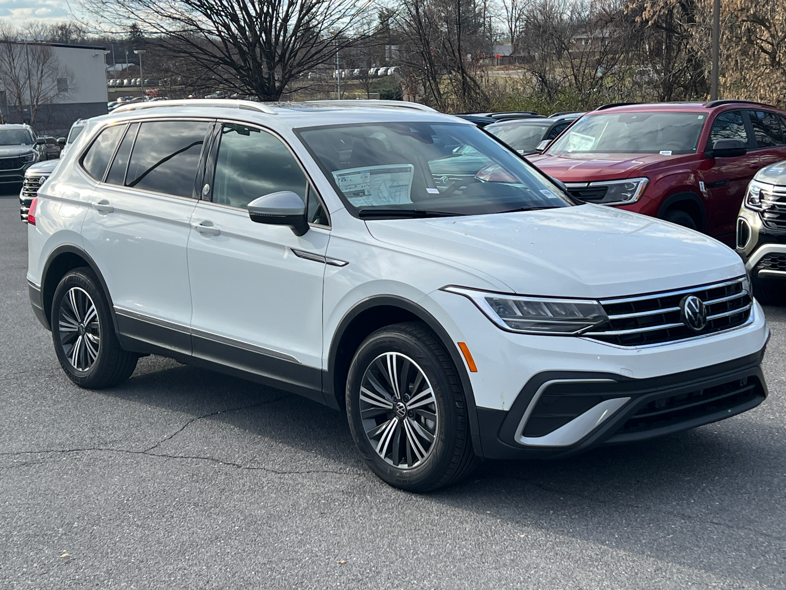 2024 Volkswagen Tiguan Wolfsburg 1