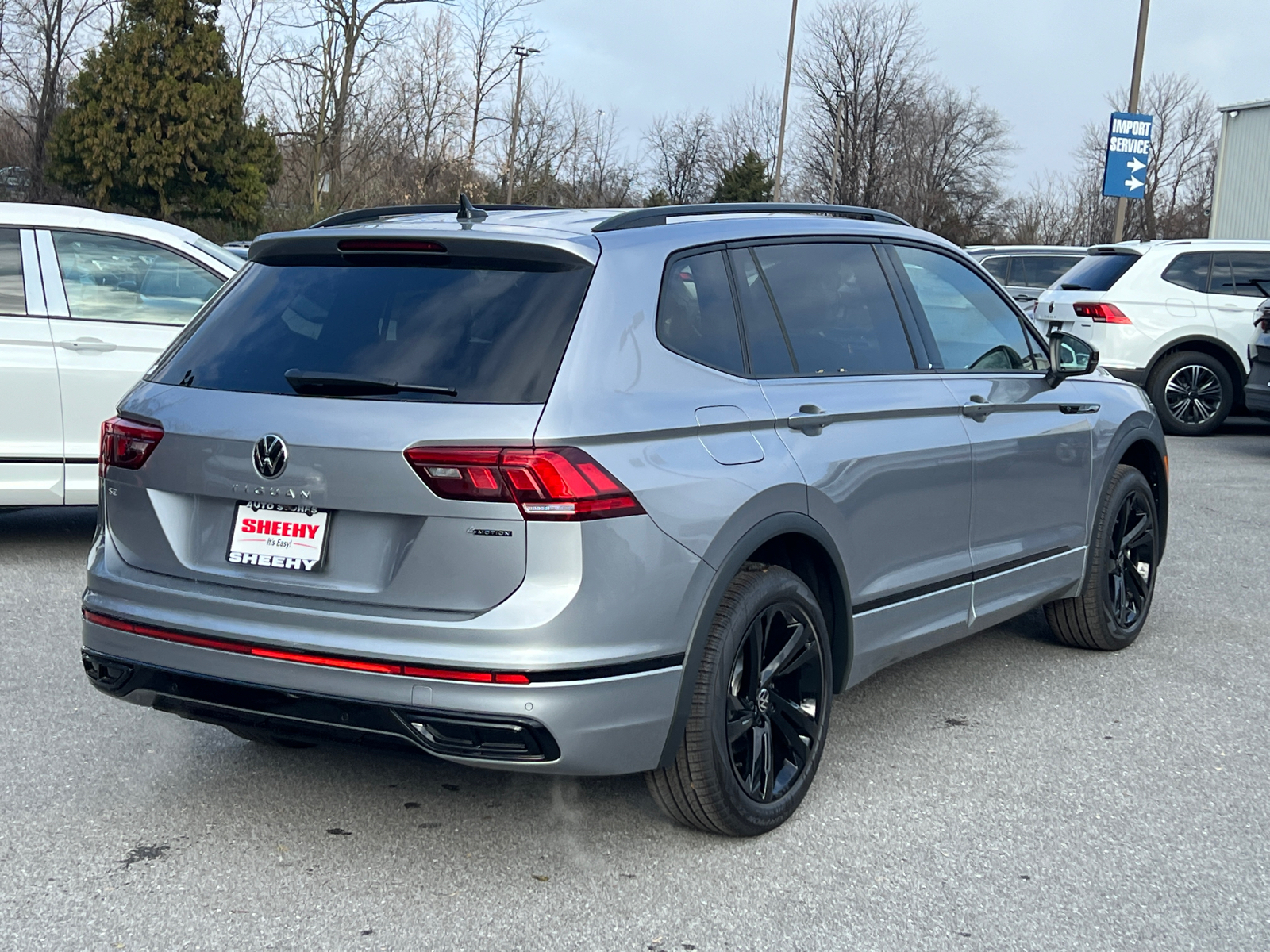 2024 Volkswagen Tiguan 2.0T SE R-Line Black 3