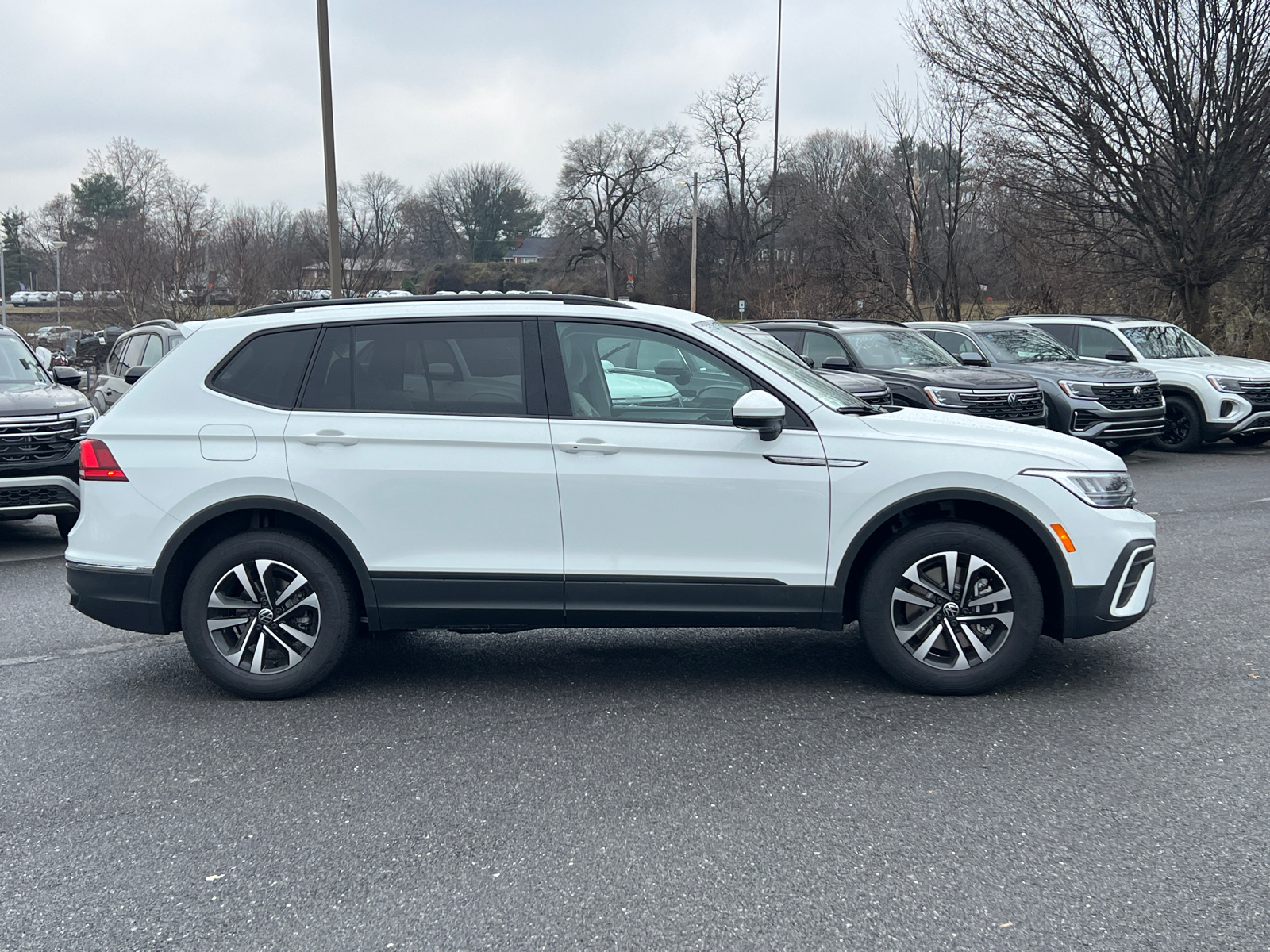 2024 Volkswagen Tiguan 2.0T S 2