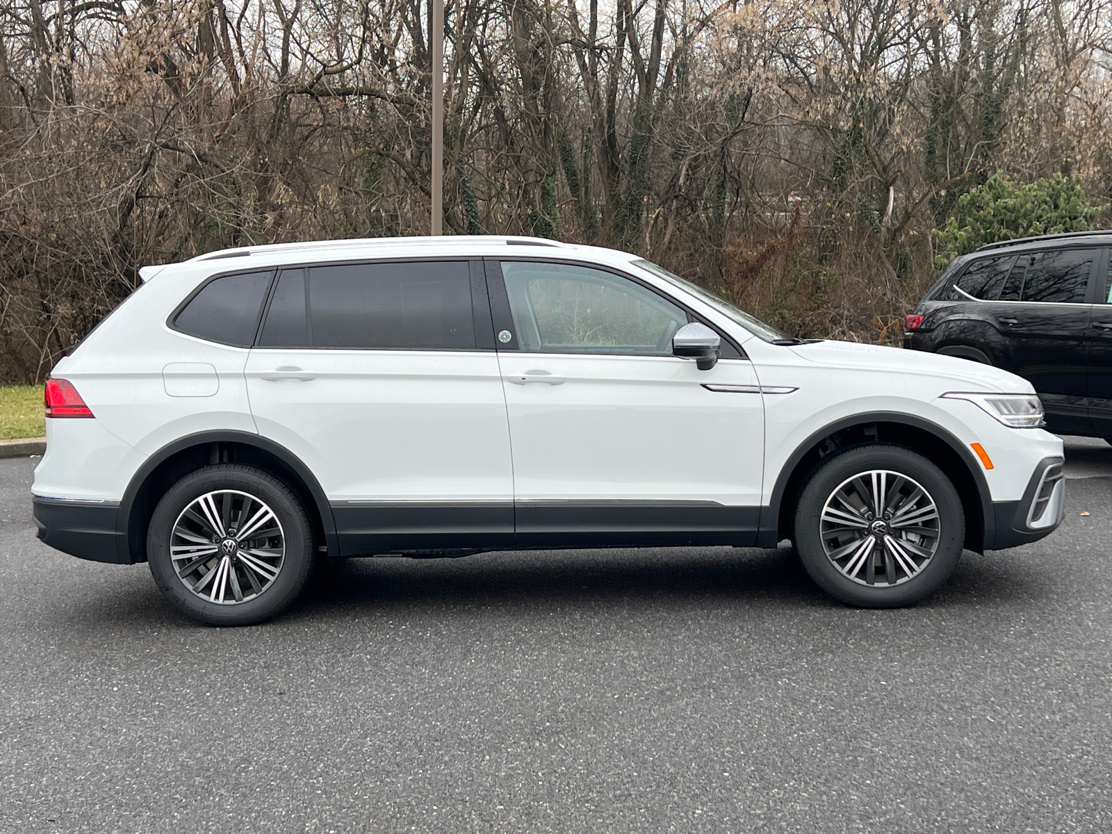 2024 Volkswagen Tiguan Wolfsburg 2