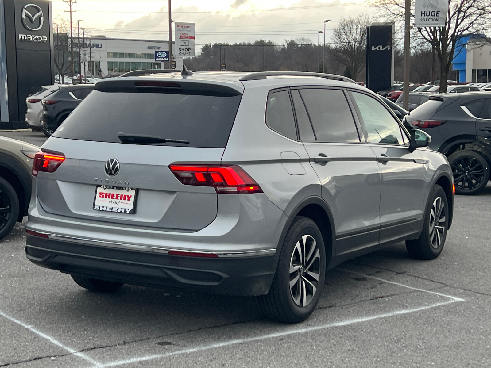 2024 Volkswagen Tiguan 2.0T S 3