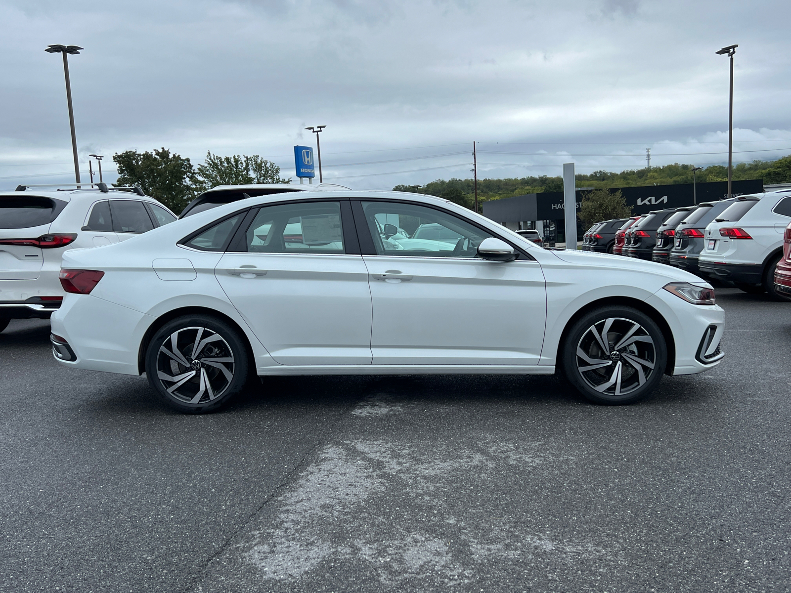 2025 Volkswagen Jetta 1.5T SEL 2