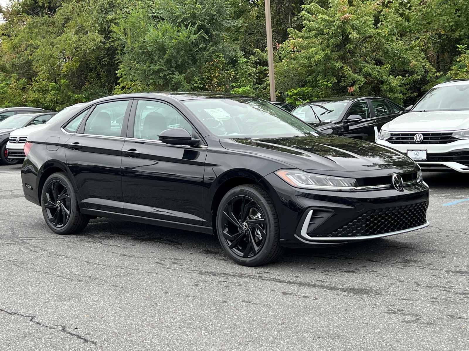 2025 Volkswagen Jetta 1.5T SE 1