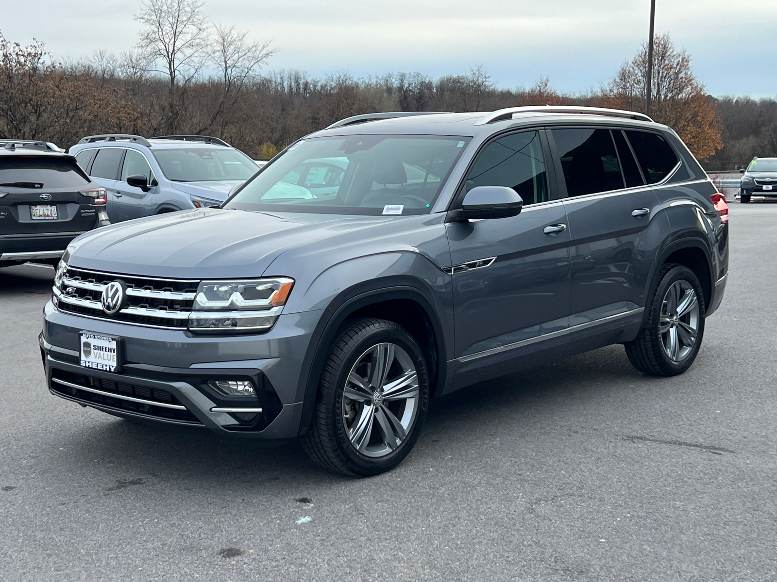 2019 Volkswagen Atlas 3.6L V6 SEL R-Line 2