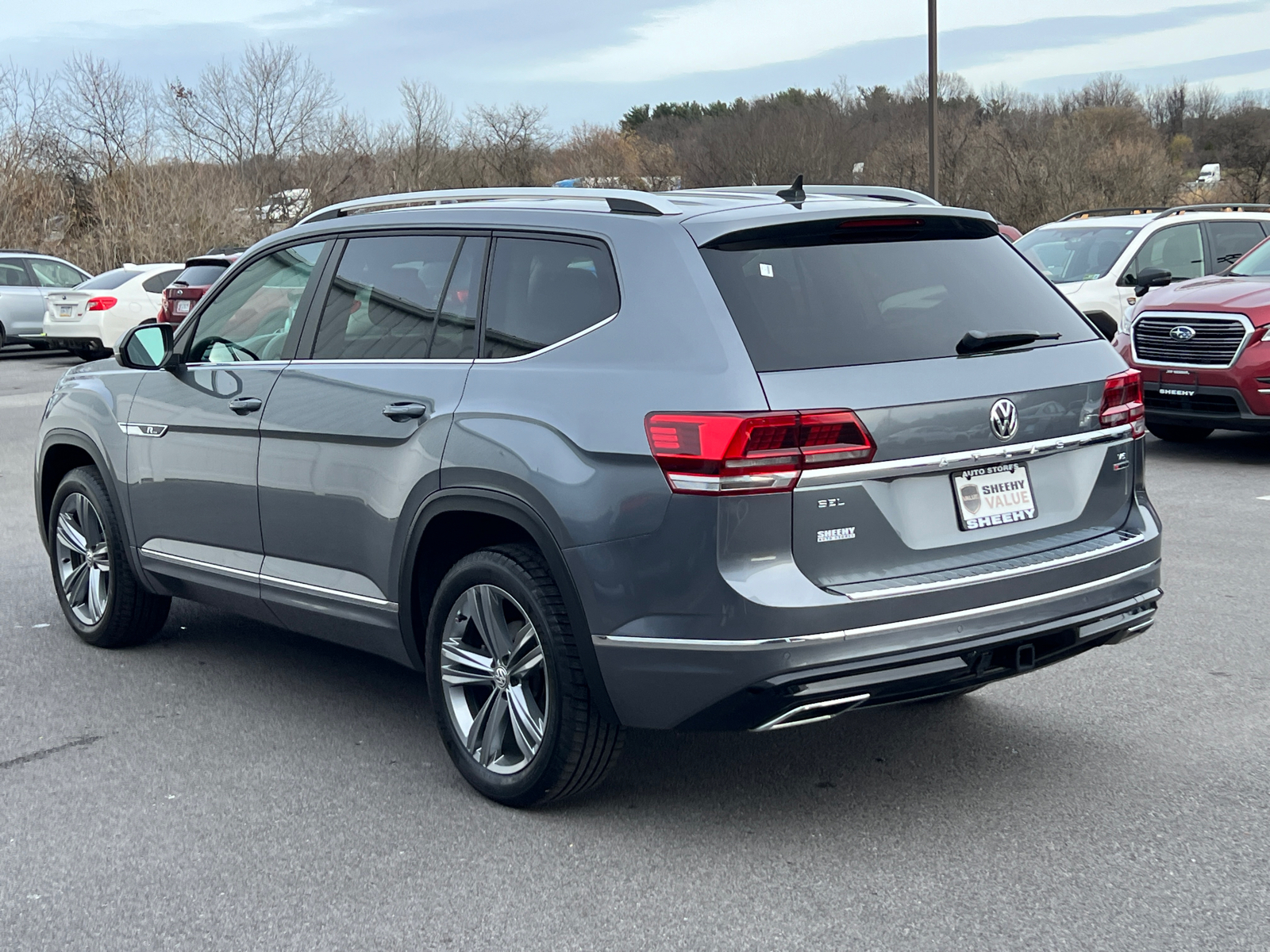 2019 Volkswagen Atlas 3.6L V6 SEL R-Line 4