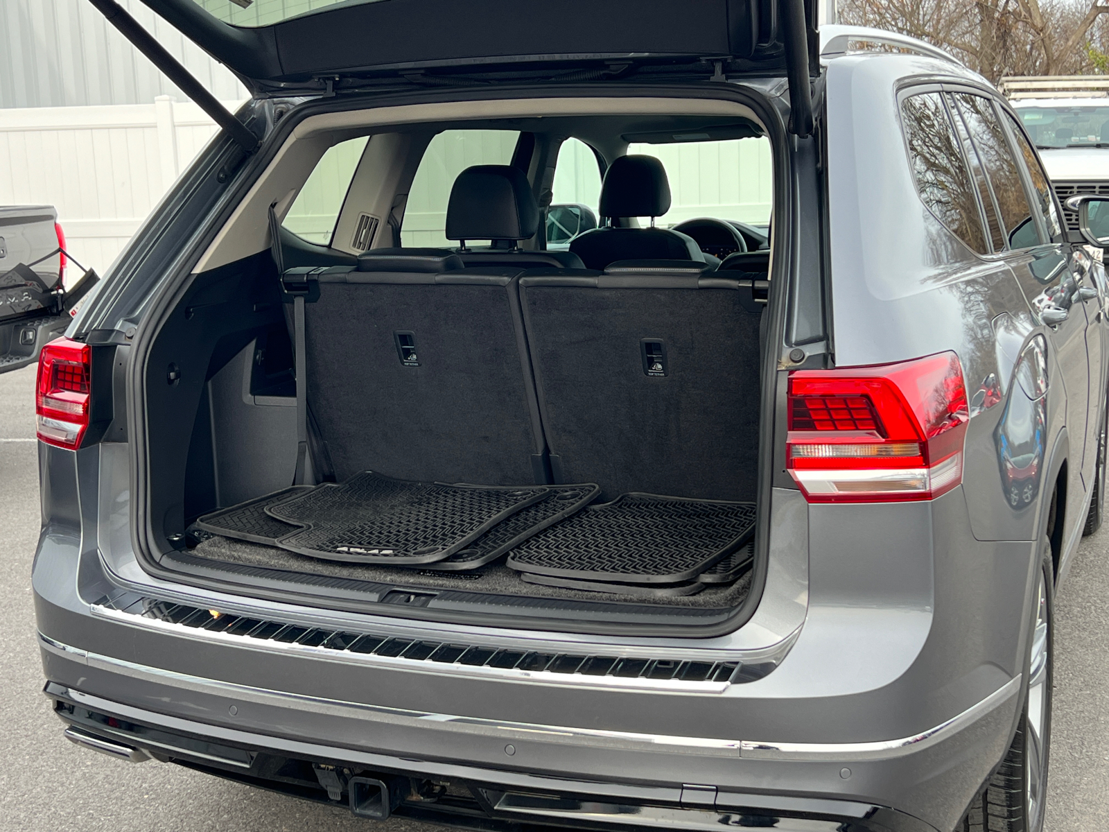 2019 Volkswagen Atlas 3.6L V6 SEL R-Line 16