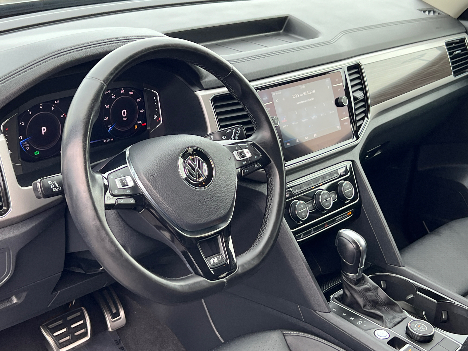 2019 Volkswagen Atlas 3.6L V6 SEL R-Line 24