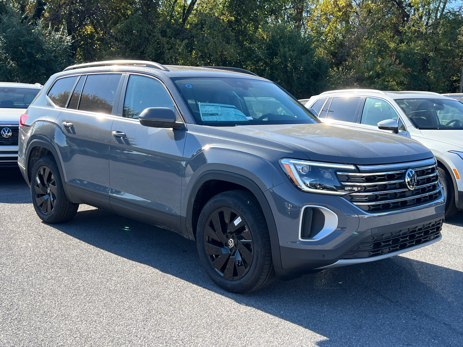 2025 Volkswagen Atlas 2.0T SE w/Technology 1