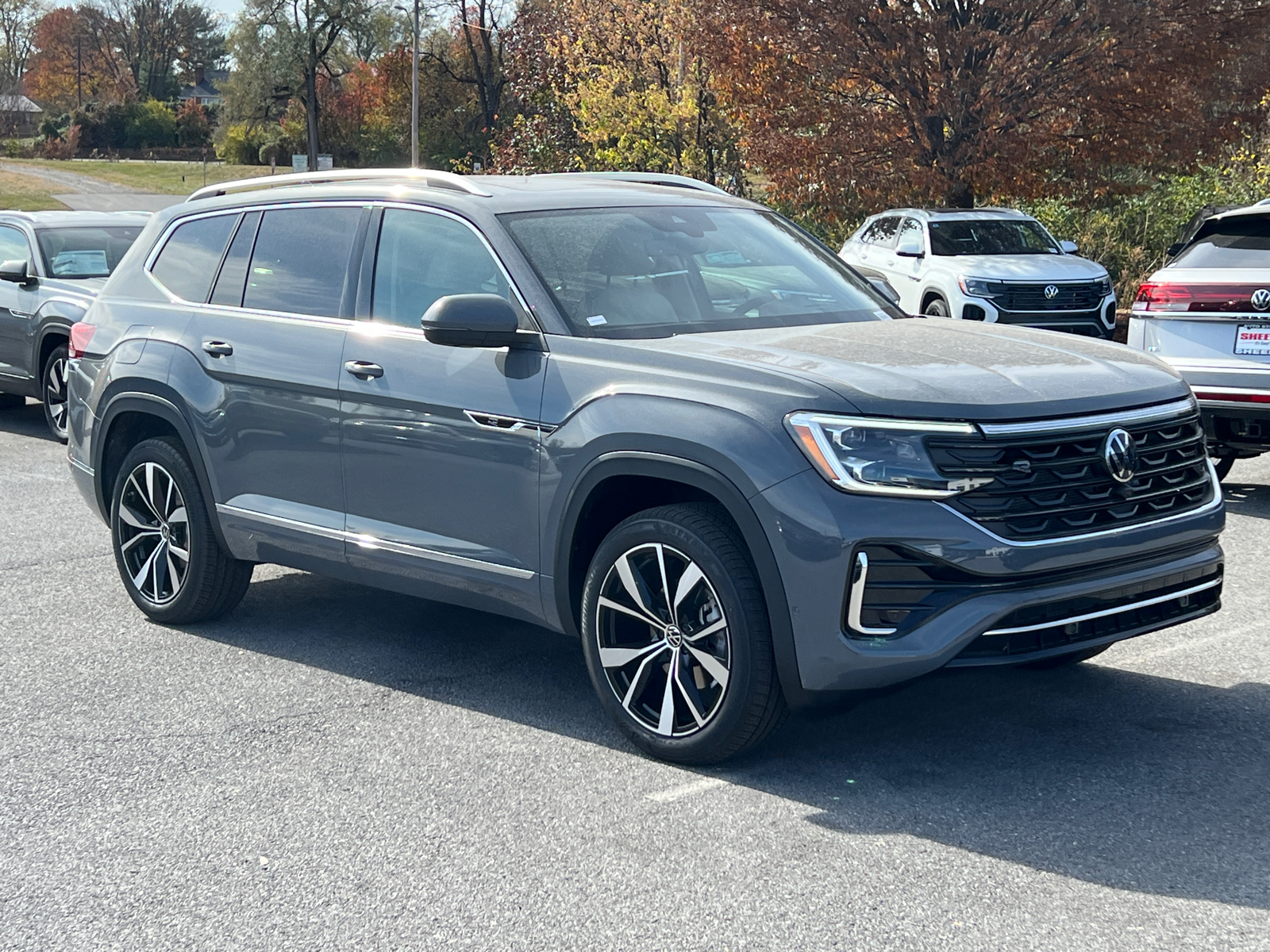 2025 Volkswagen Atlas 2.0T SEL Premium R-Line 1