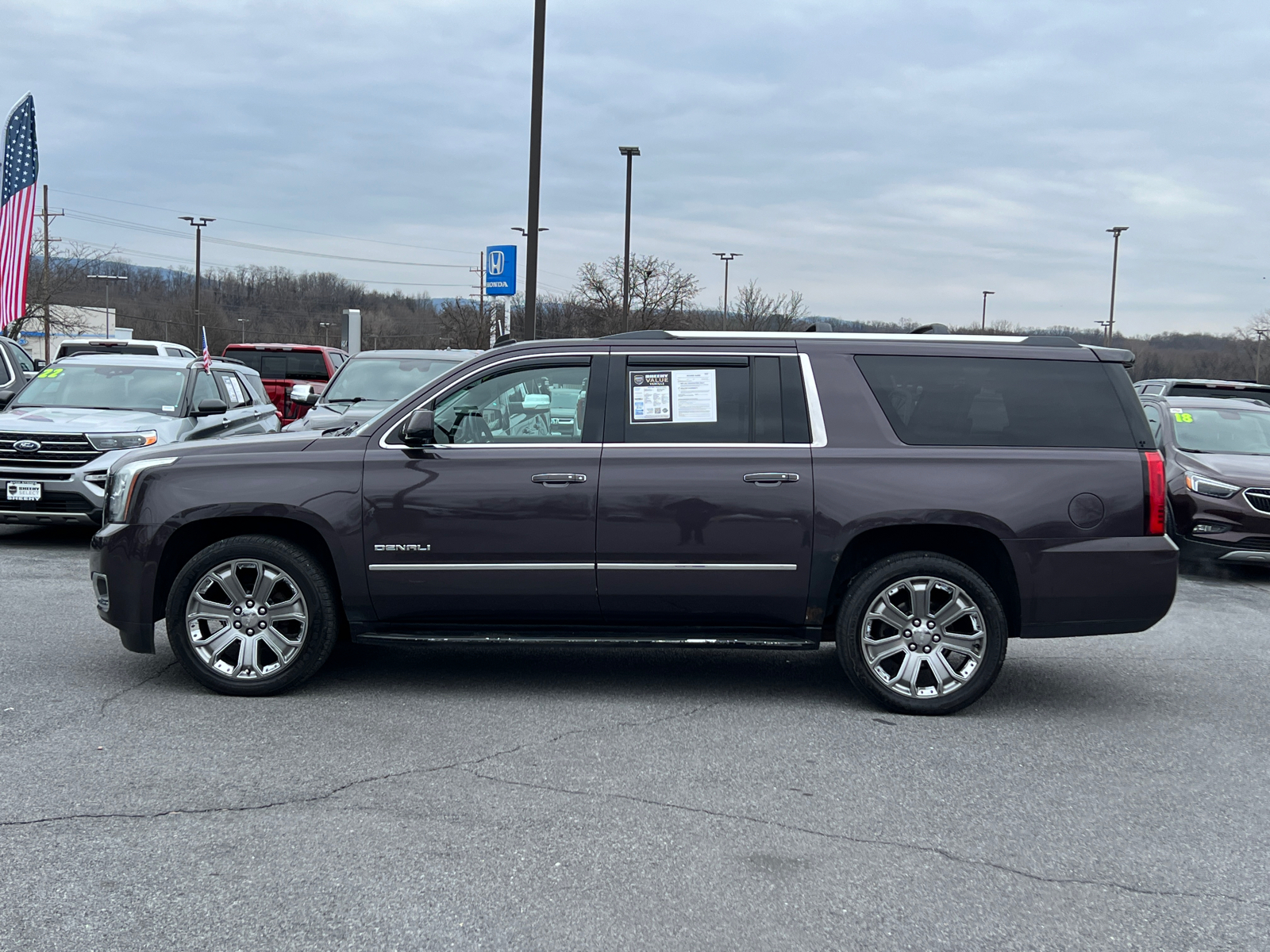 2015 GMC Yukon XL Denali 3