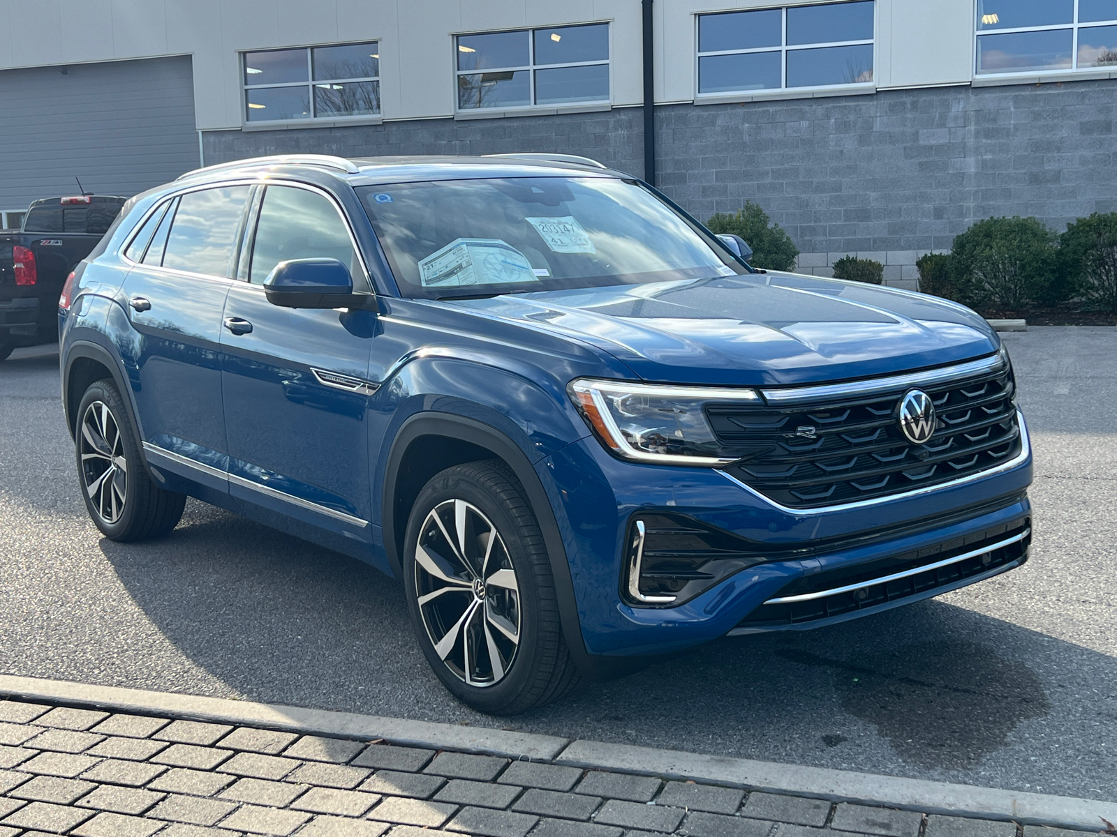 2025 Volkswagen Atlas Cross Sport 2.0T SEL Premium R-Line 1