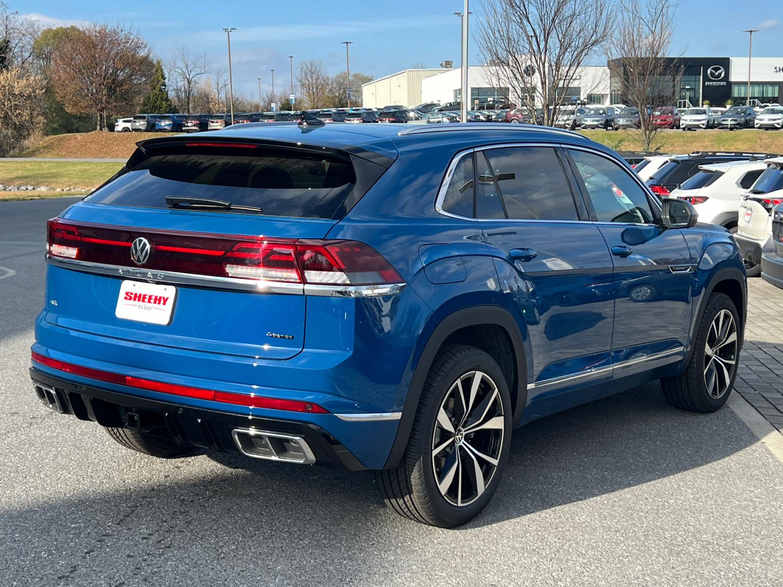 2025 Volkswagen Atlas Cross Sport 2.0T SEL Premium R-Line 3