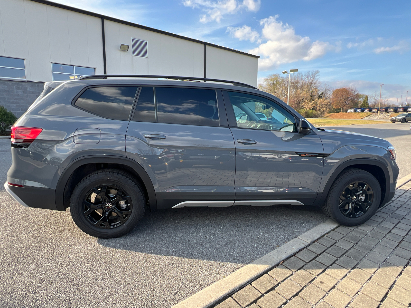 2025 Volkswagen Atlas  2