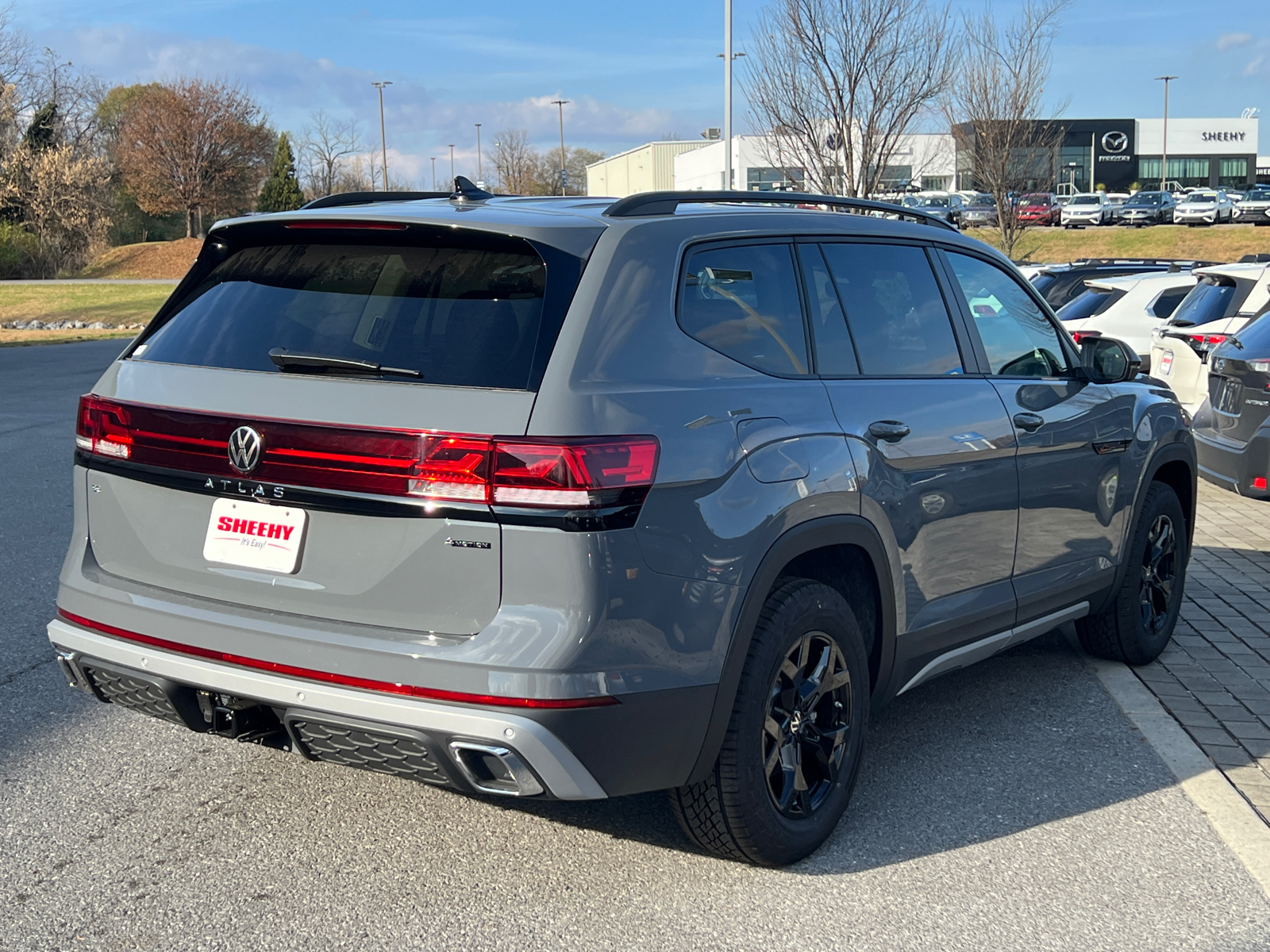 2025 Volkswagen Atlas  3