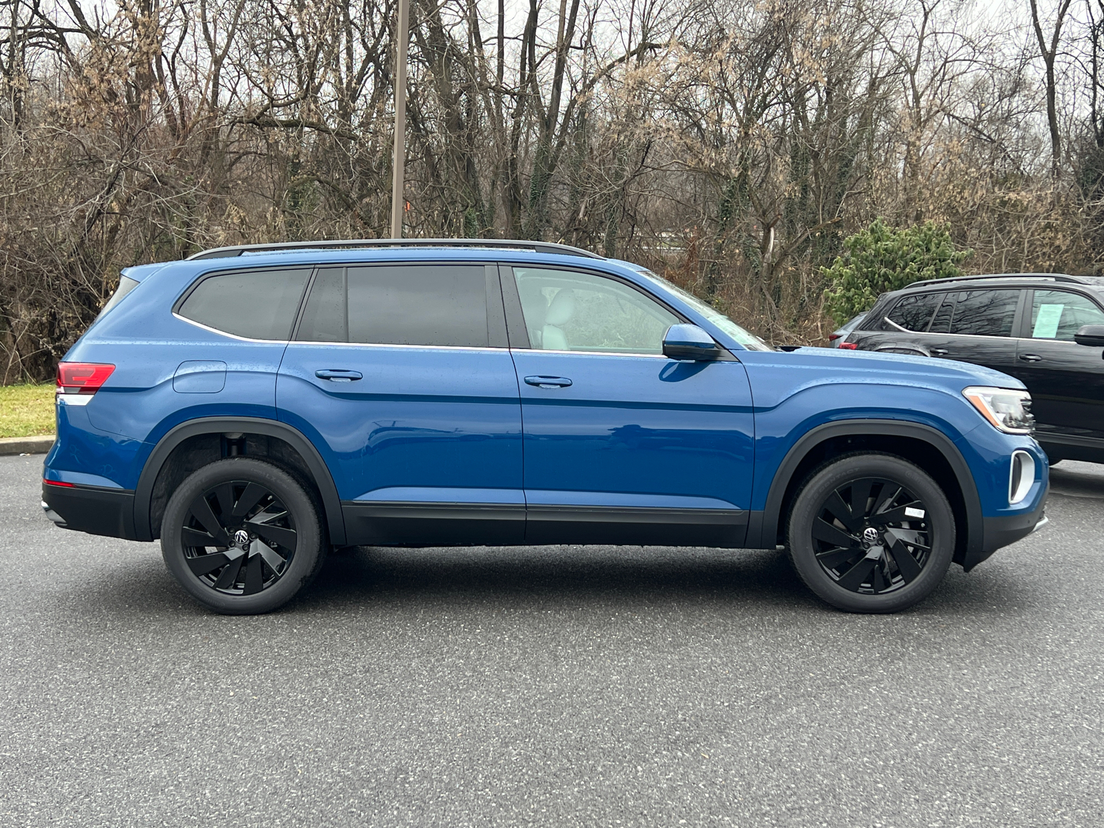 2025 Volkswagen Atlas 2.0T SE w/Technology 2