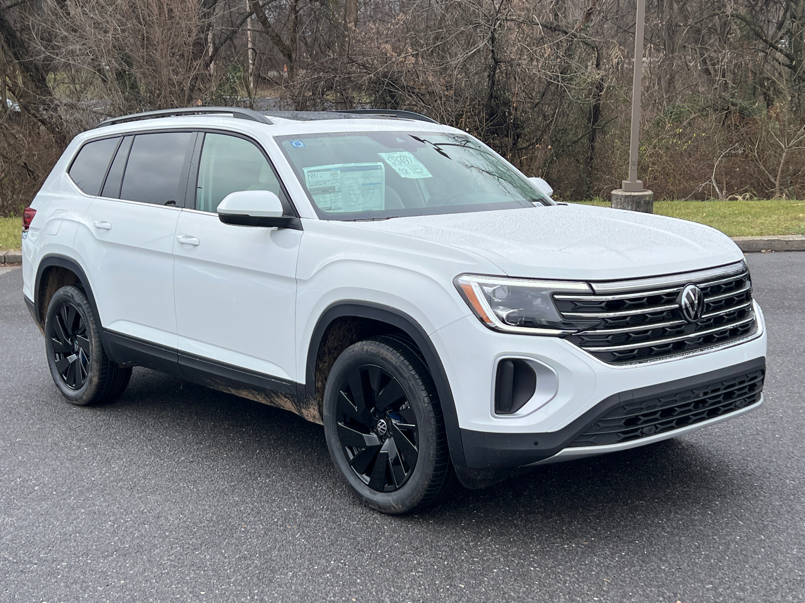 2025 Volkswagen Atlas 2.0T SE w/Technology 1