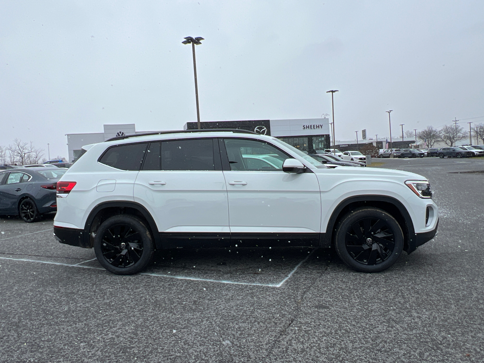 2025 Volkswagen Atlas 2.0T SE w/Technology 2