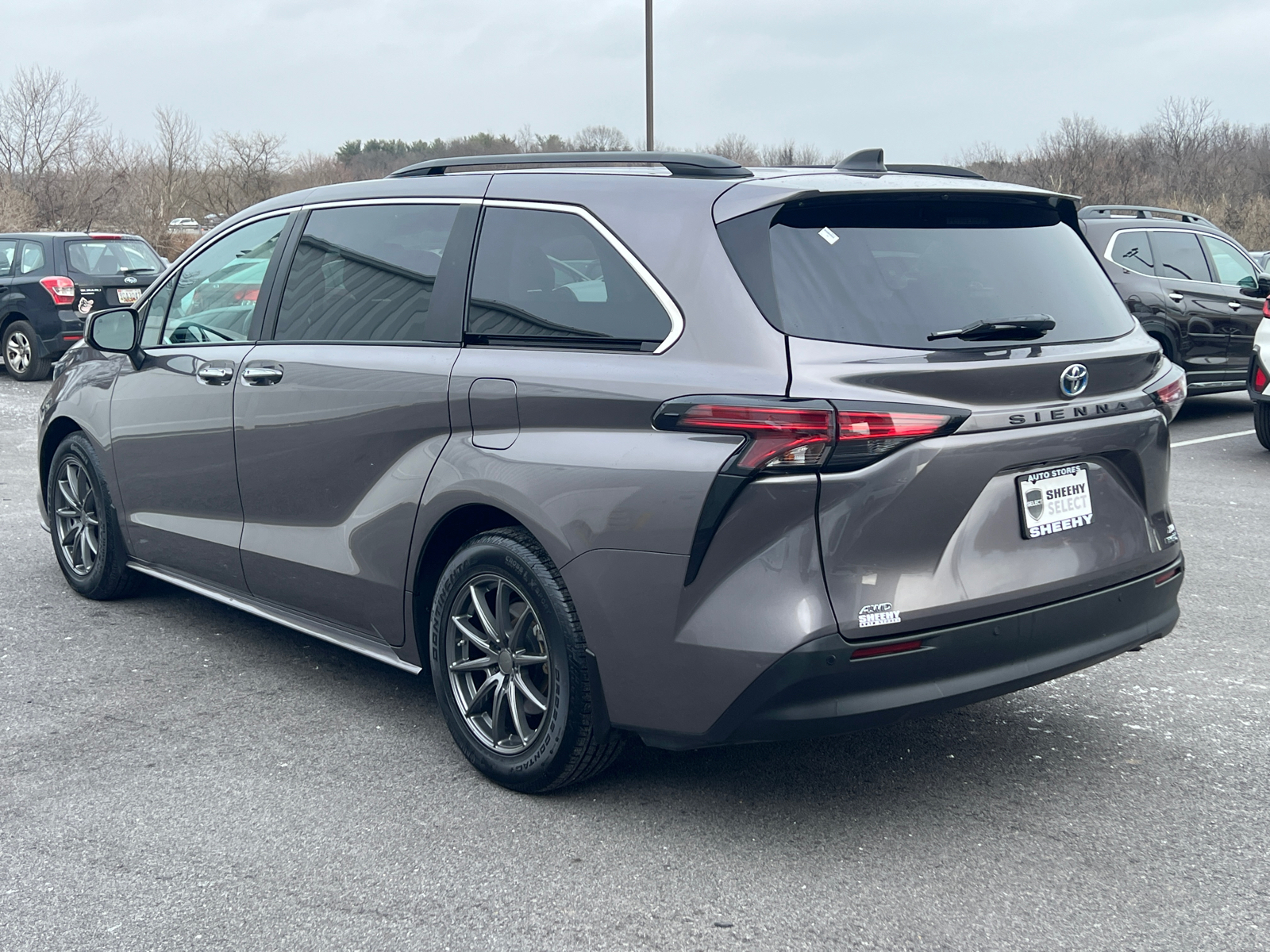 2022 Toyota Sienna XLE 4