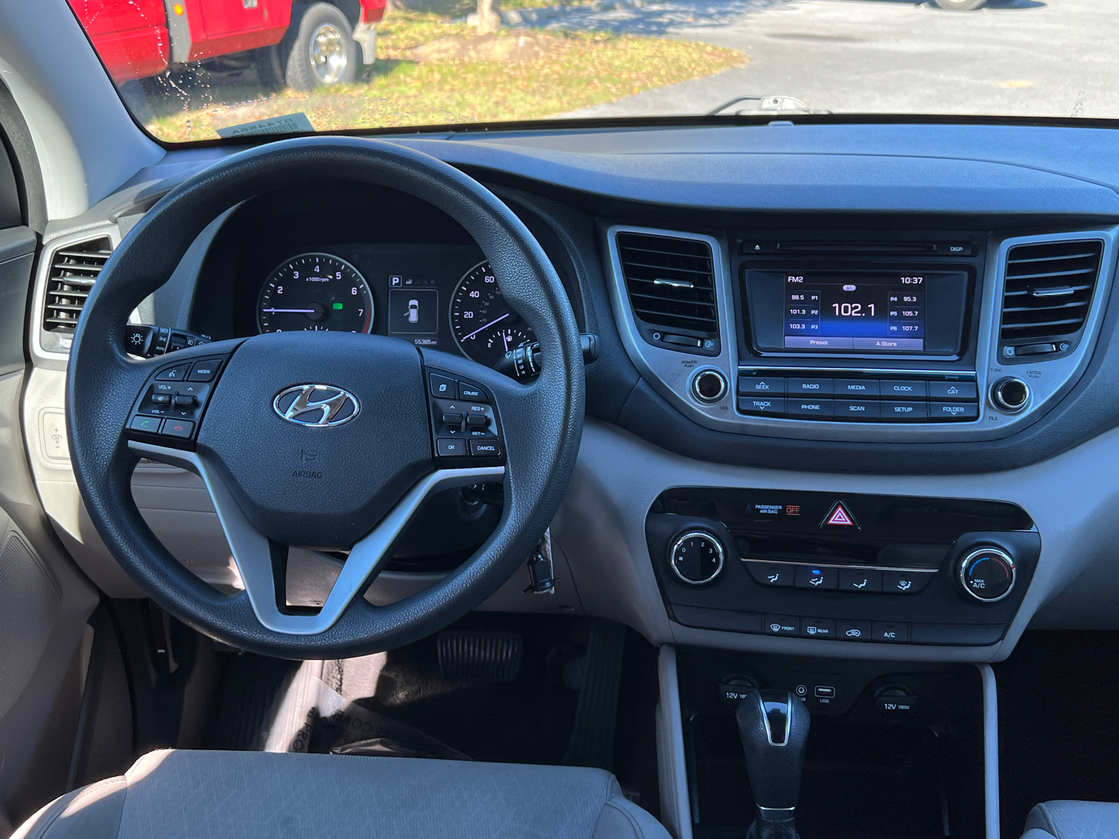 2017 Hyundai Tucson SE 16