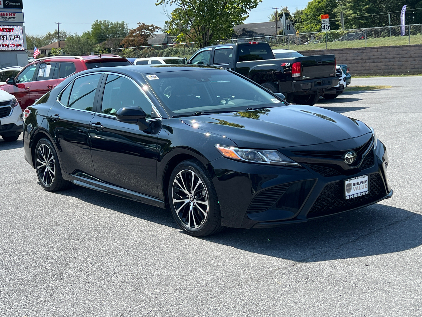 2020 Toyota Camry SE 1