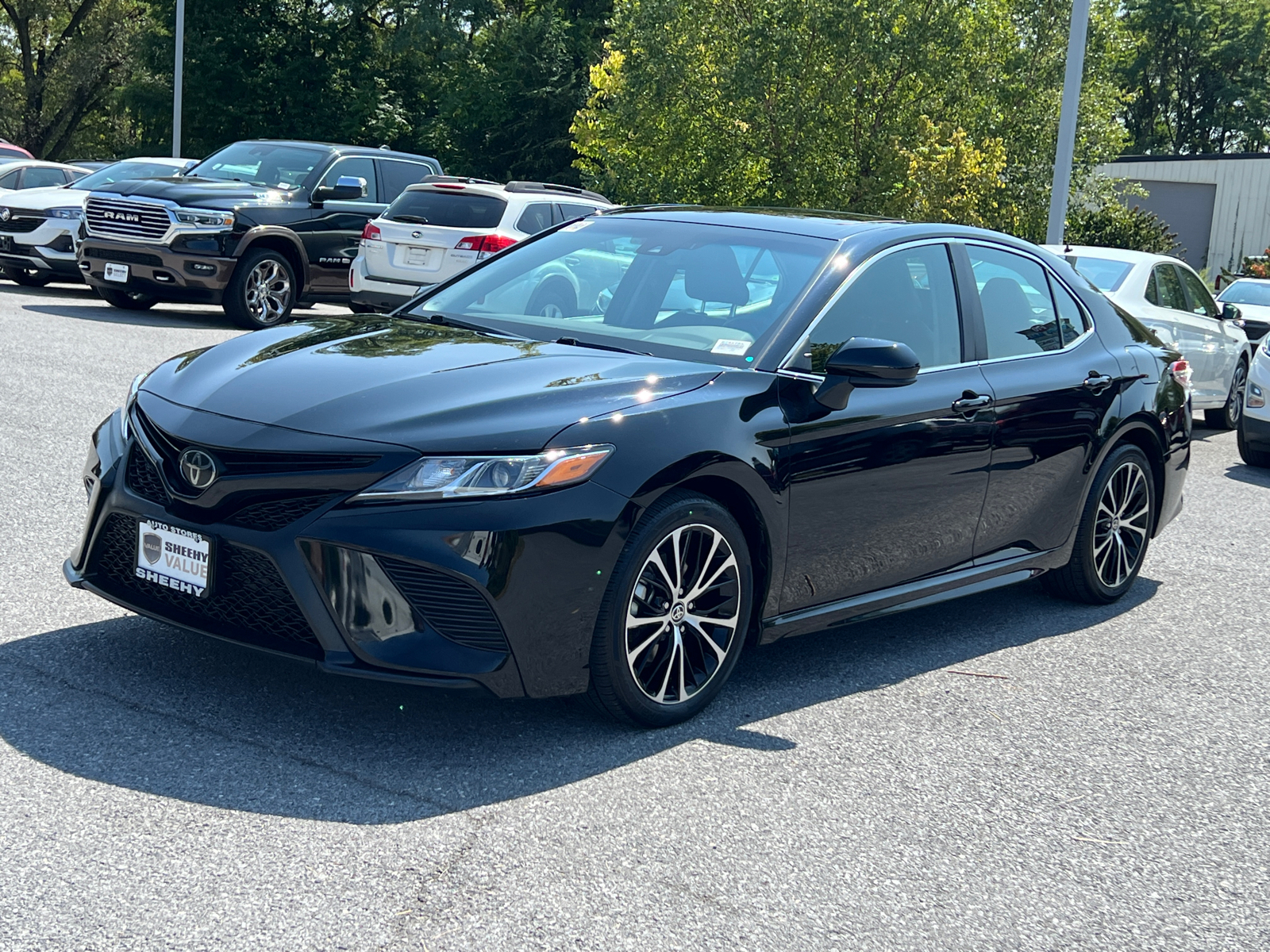 2020 Toyota Camry SE 2