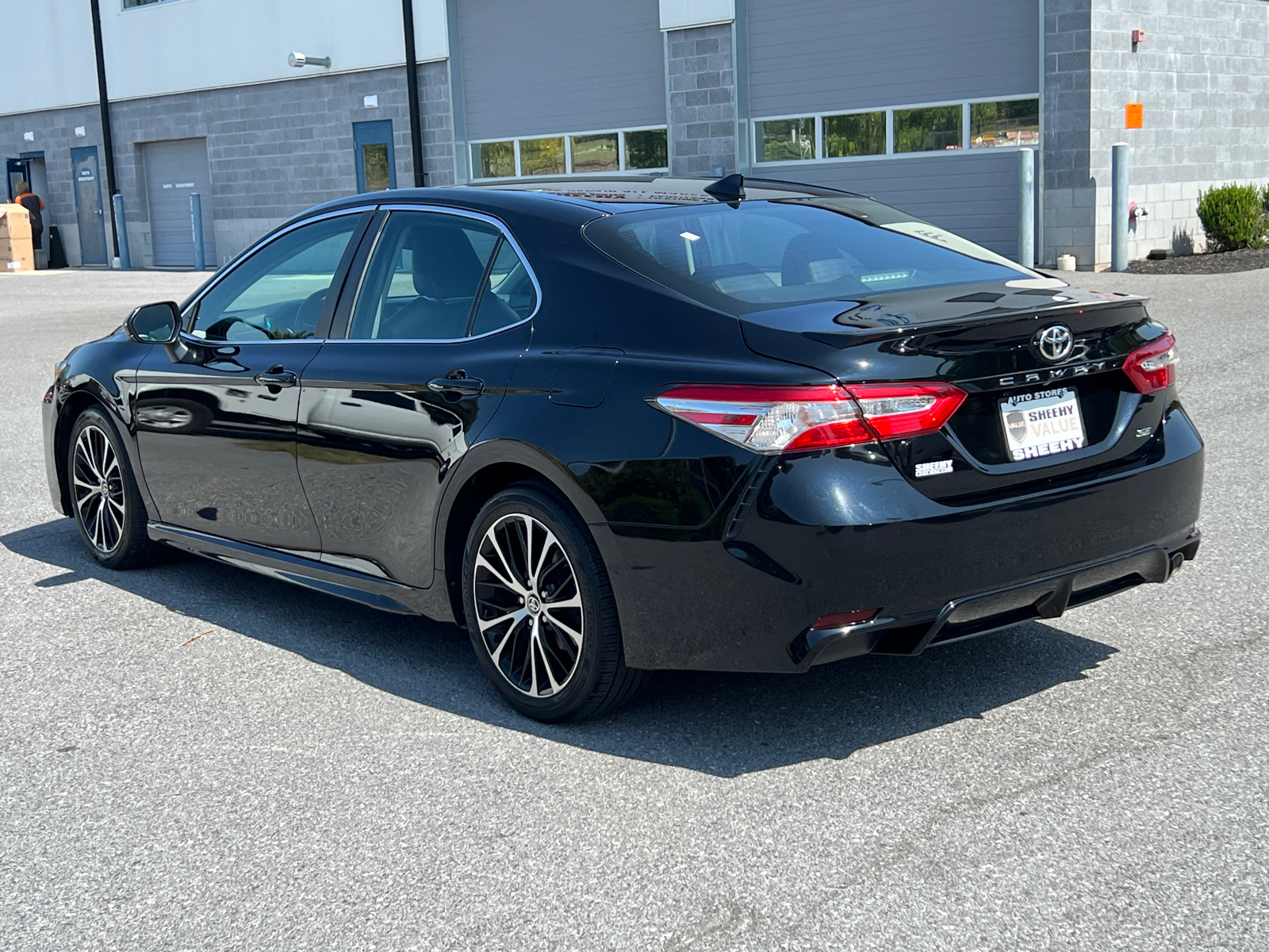 2020 Toyota Camry SE 4