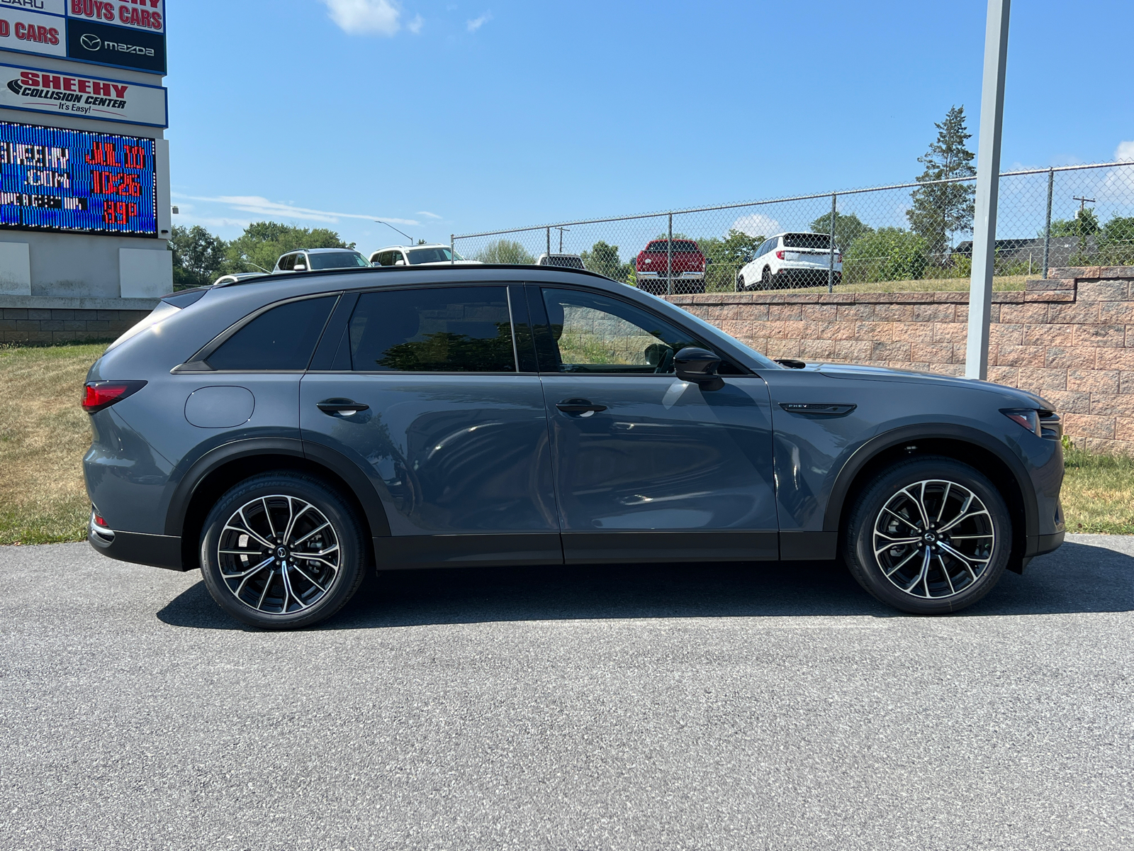 2025 Mazda CX-70 PHEV Premium Plus 4