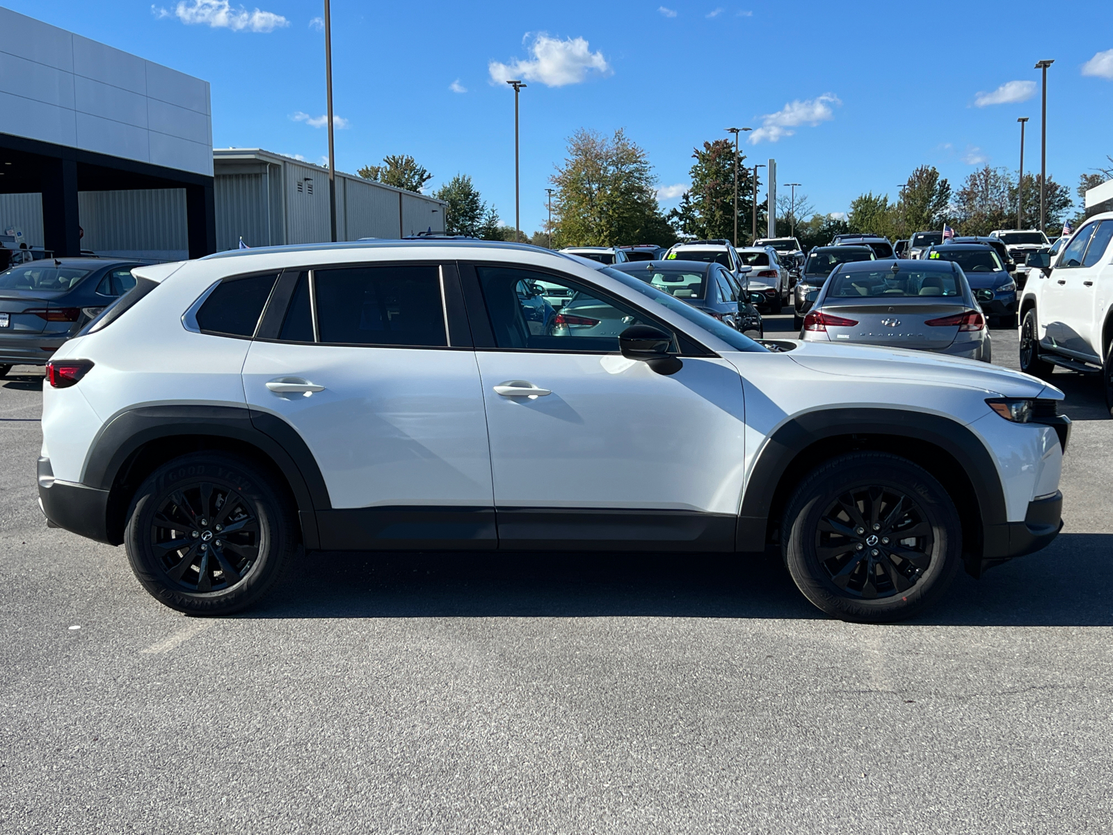 2025 Mazda CX-50 2.5 S Preferred Package 2