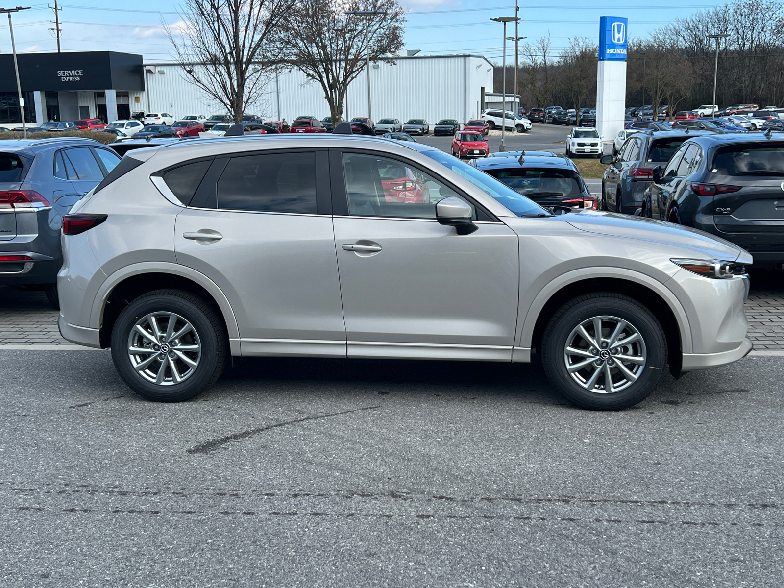 2025 Mazda CX-5 2.5 S Preferred Package 2