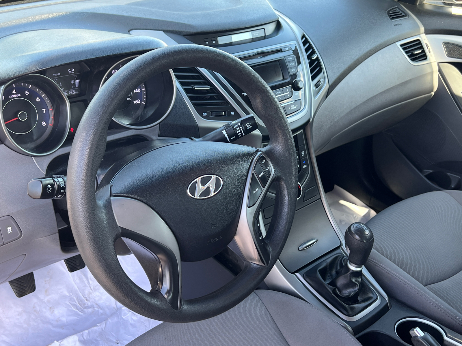 2014 Hyundai Elantra SE 19