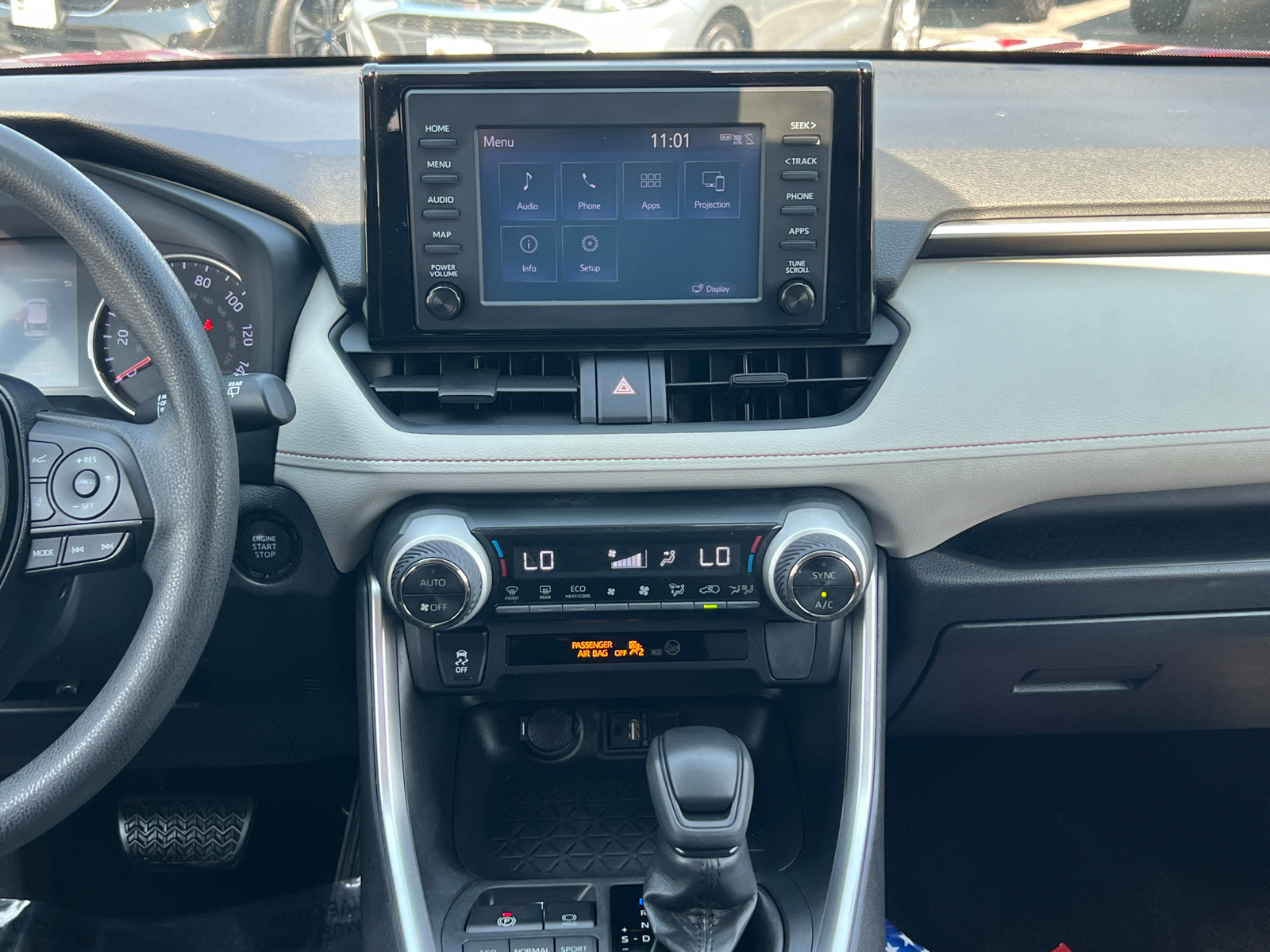 2019 Toyota RAV4 XLE 18