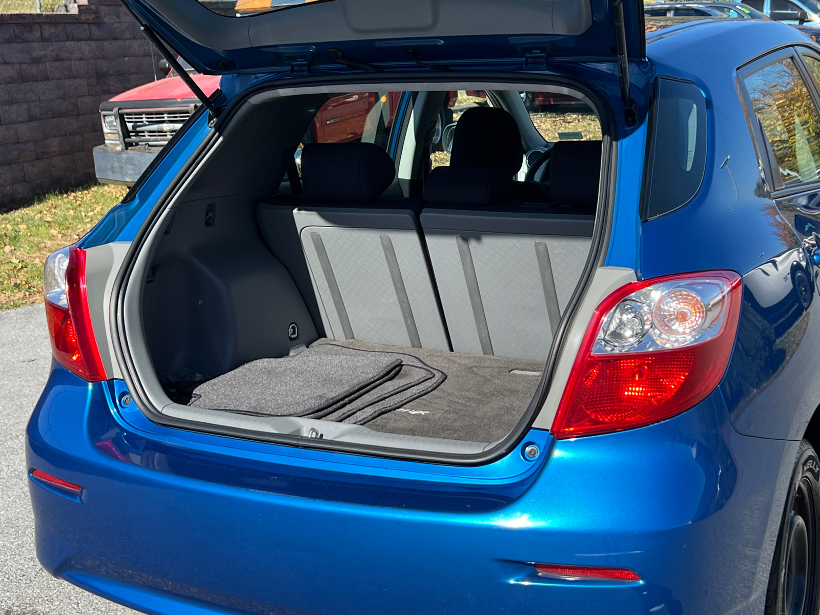 2010 Toyota Matrix S 13